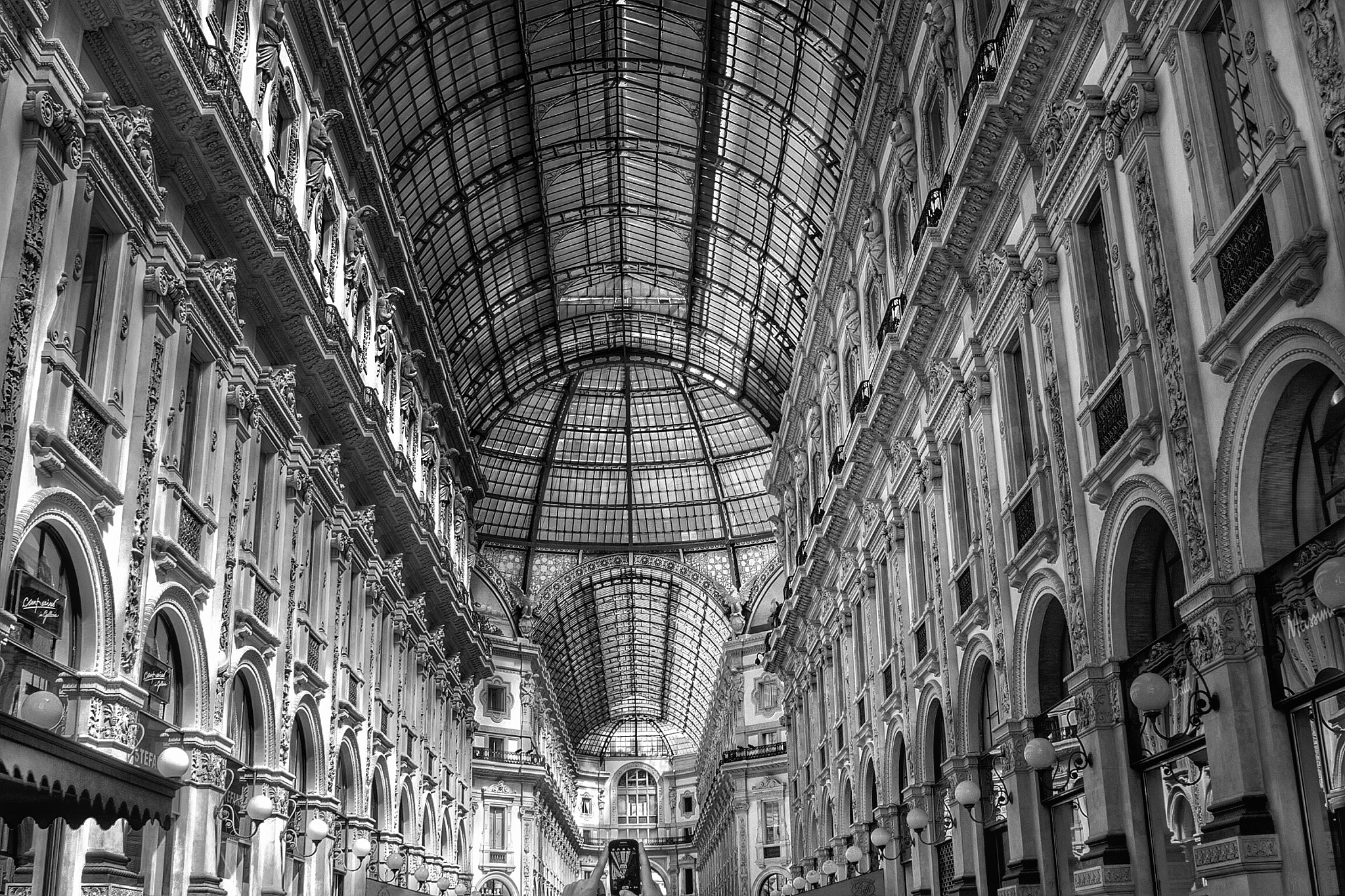 Canon EF 24-105mm F3.5-5.6 IS STM sample photo. Milano photography