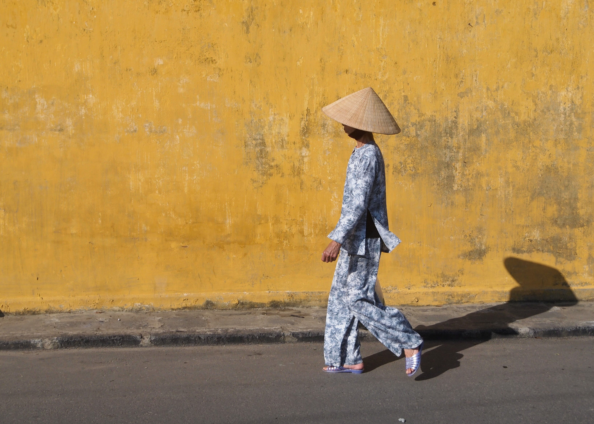Olympus Zuiko Digital ED 12-60mm F2.8-4.0 SWD sample photo. Heat of hoi an photography