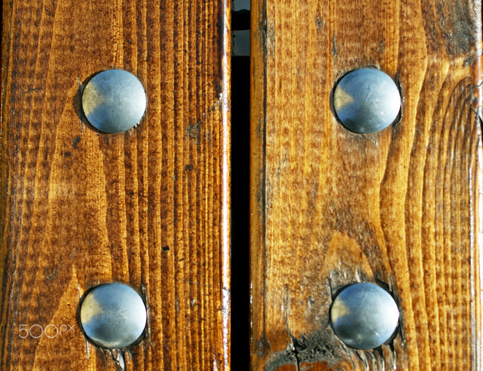 Canon EF 50mm F2.5 Macro sample photo. A fragment of a wooden bench photography