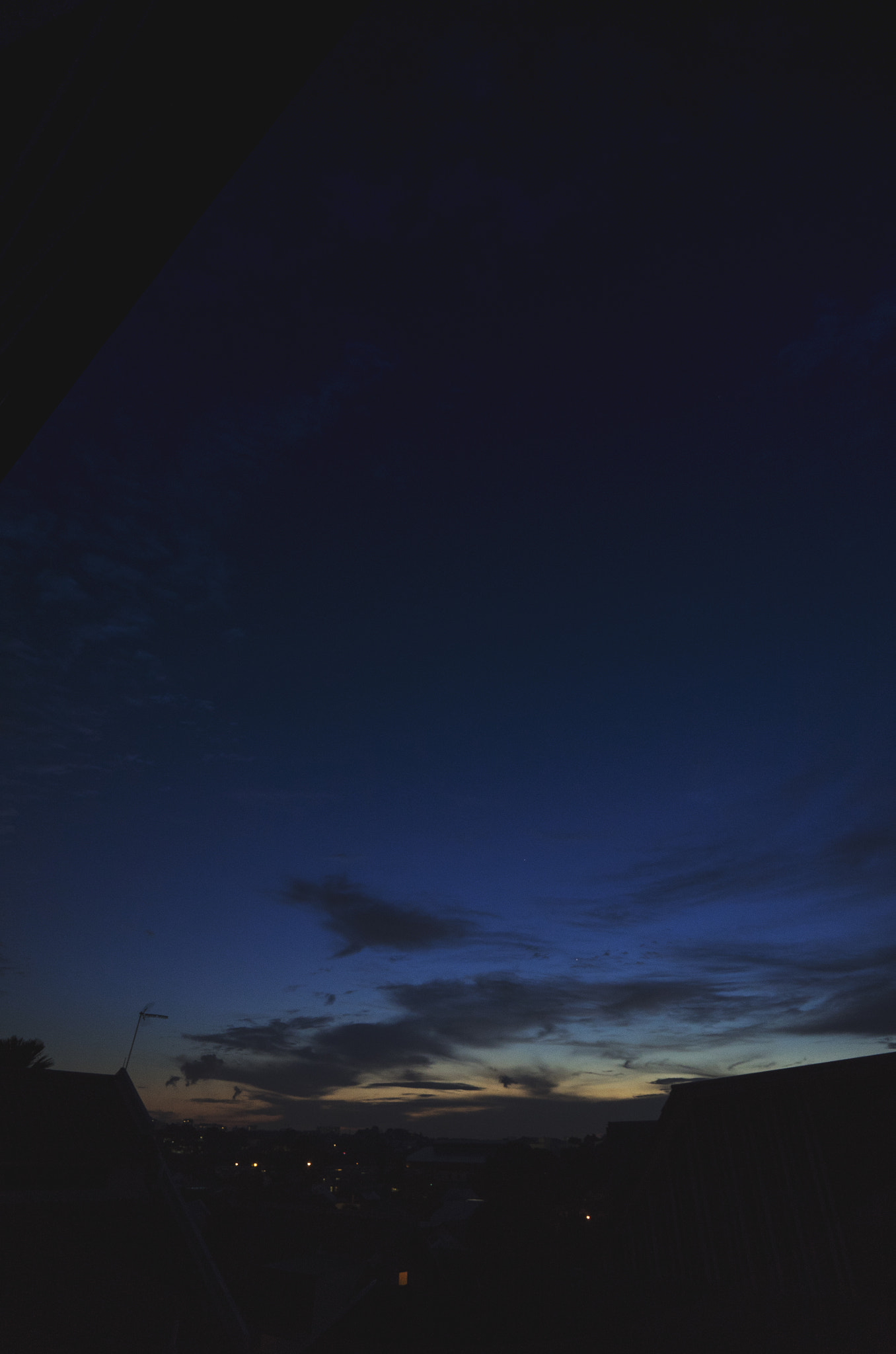 Leica T (Typ 701) sample photo. Faded stratosphere.. photography