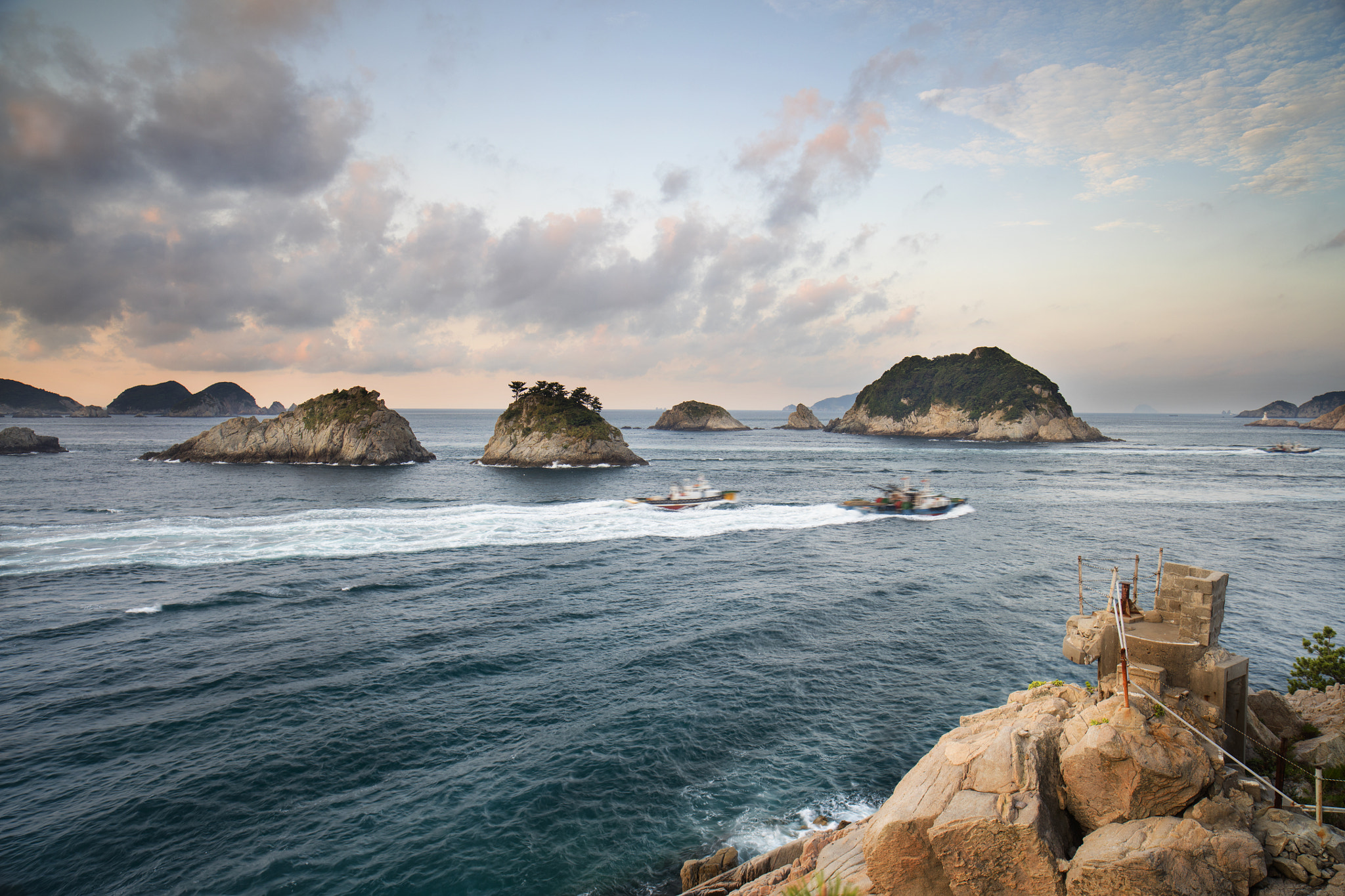 Canon EOS 5DS sample photo. On the way to work photography