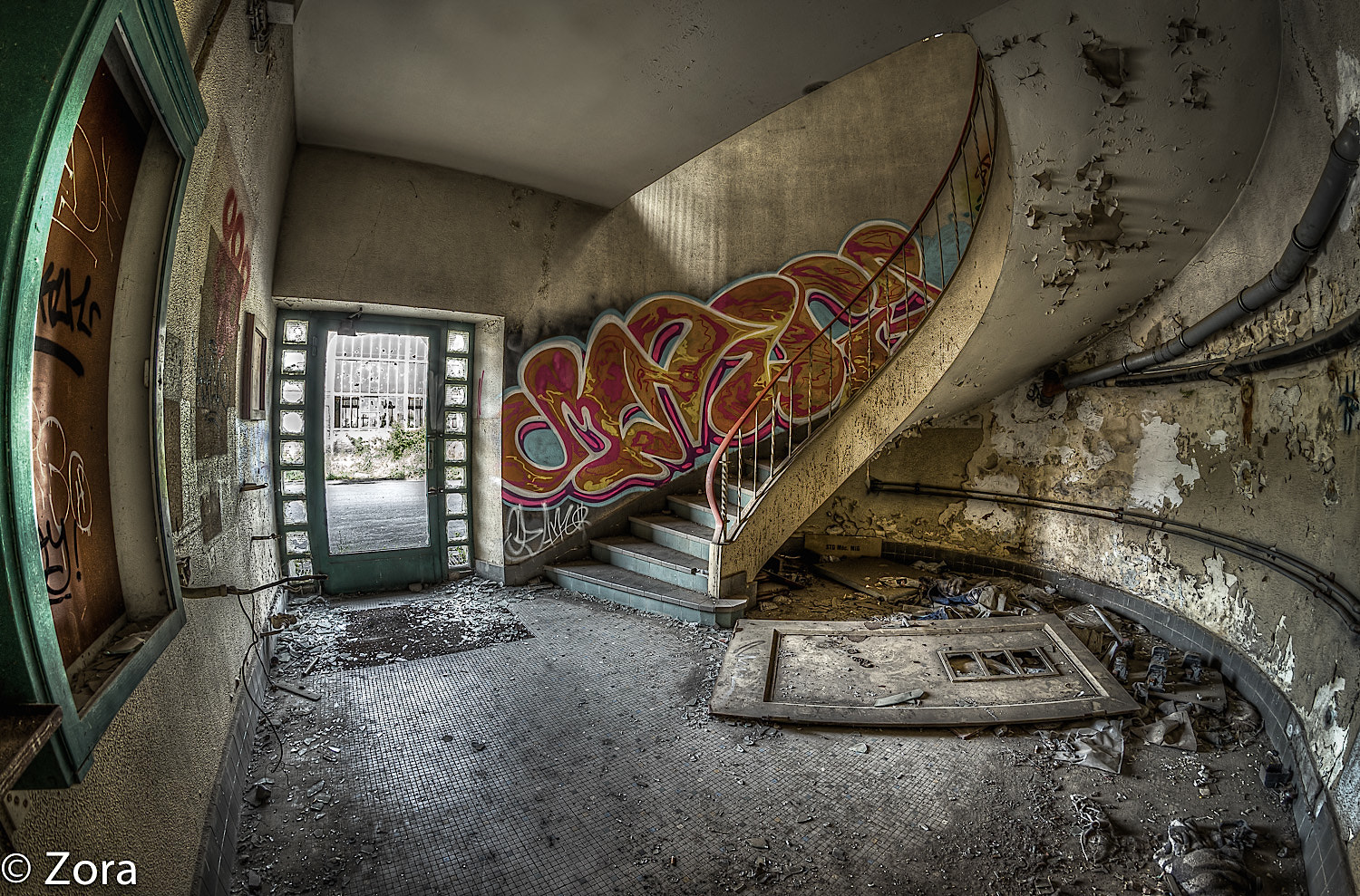 Nikon D5100 + Samyang 8mm F3.5 Aspherical IF MC Fisheye sample photo. Graffiti factory photography