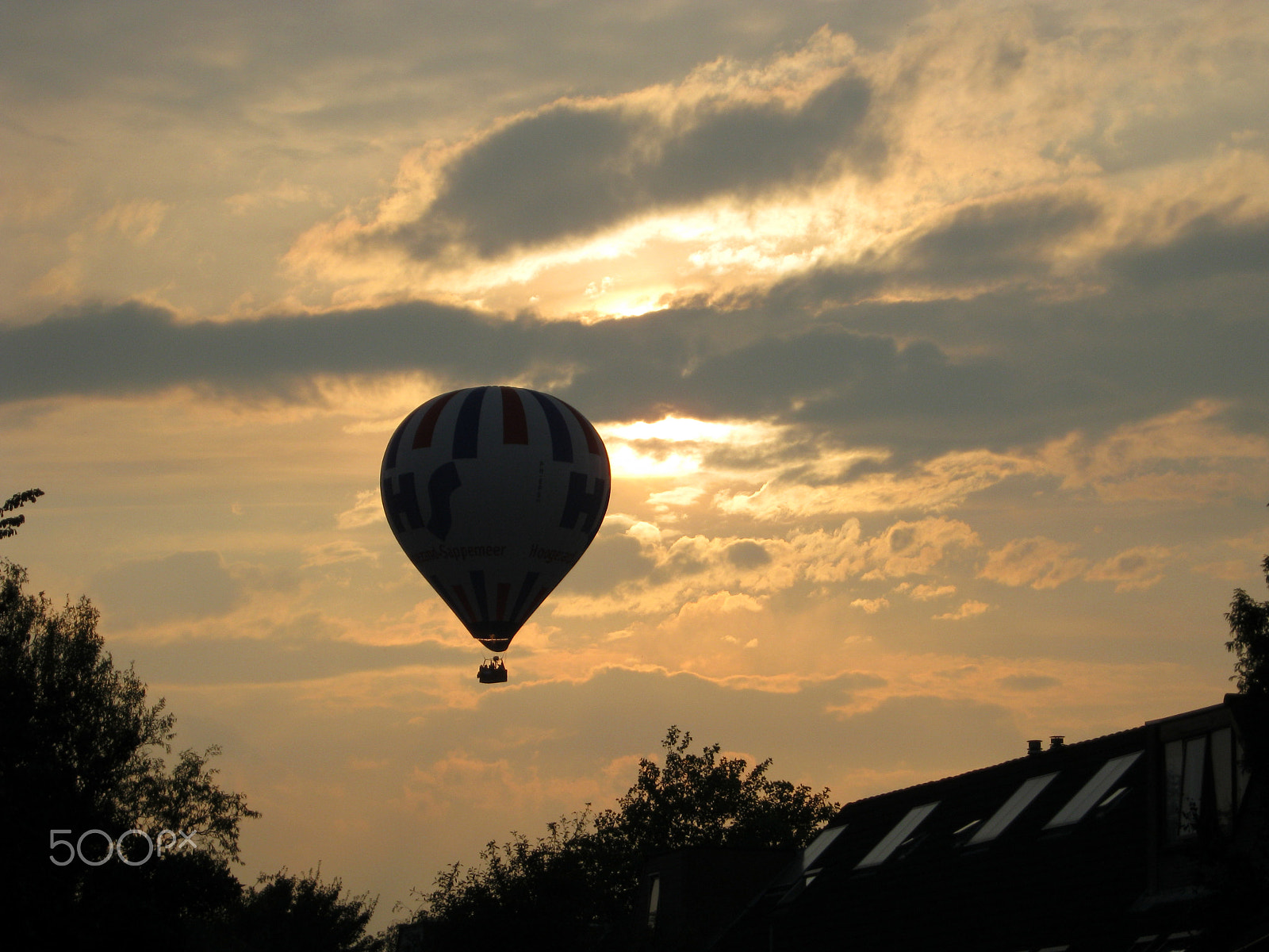 Canon PowerShot A490 sample photo. Airballoon sunset photography