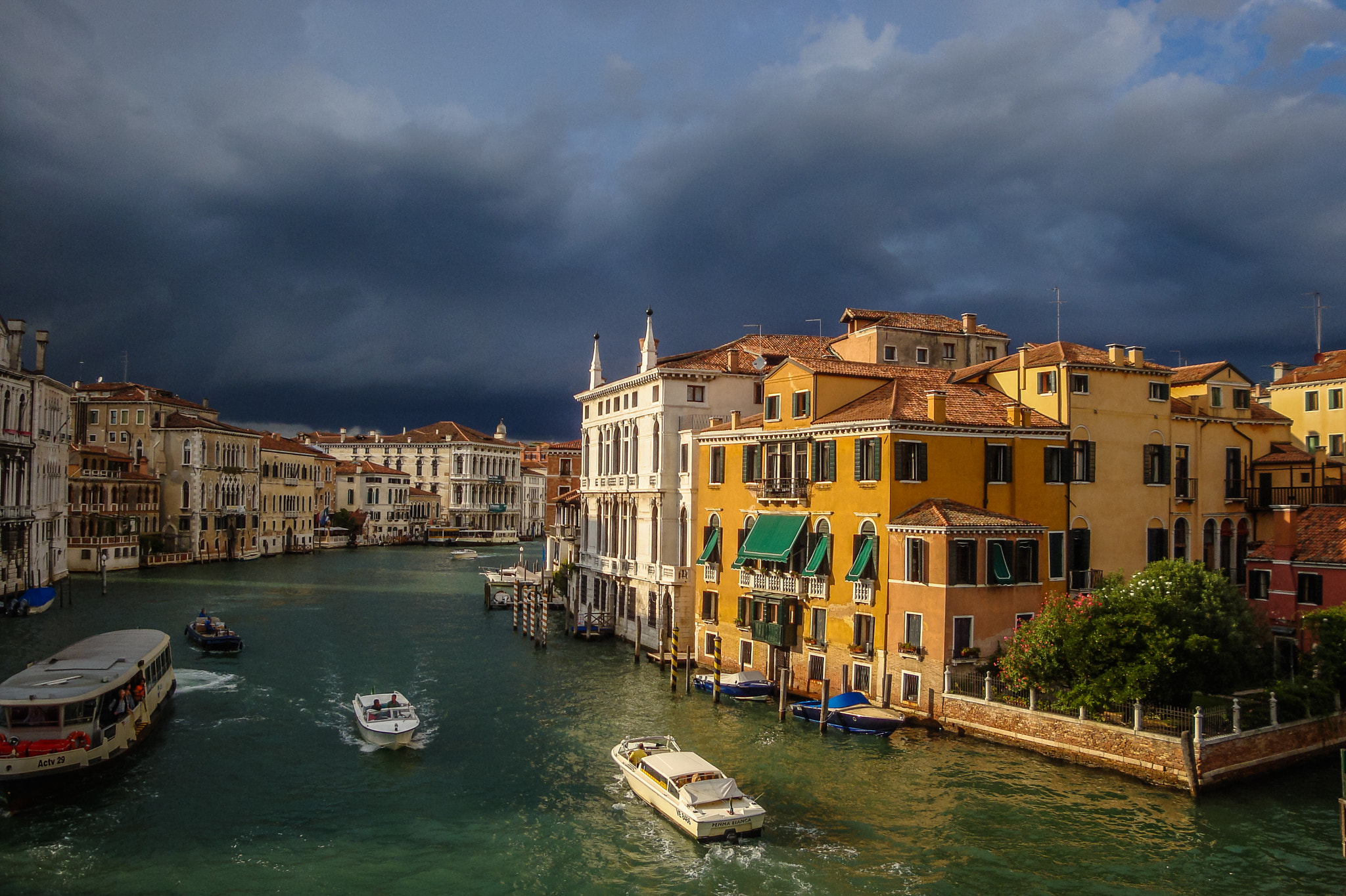 Sony Cyber-shot DSC-W170 sample photo. Dark clouds over venice photography