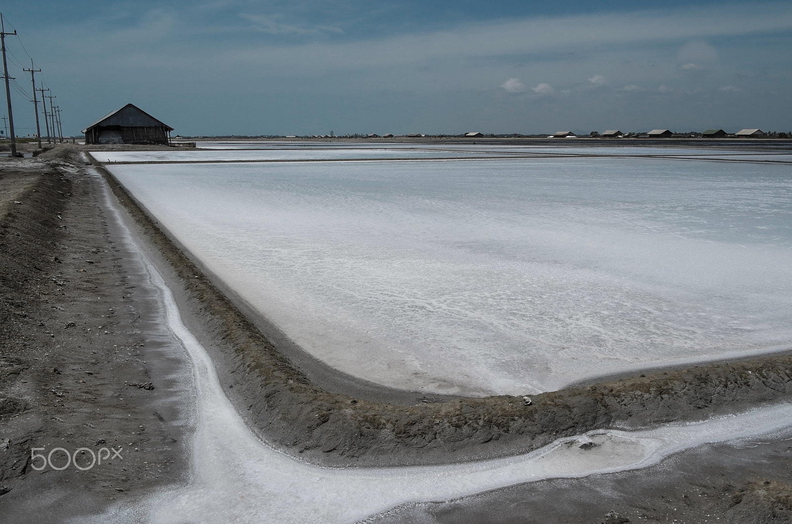 Vario-Elmar T 1:3.5-5.6 / 18-56 ASPH. sample photo. Sea salt farm photography