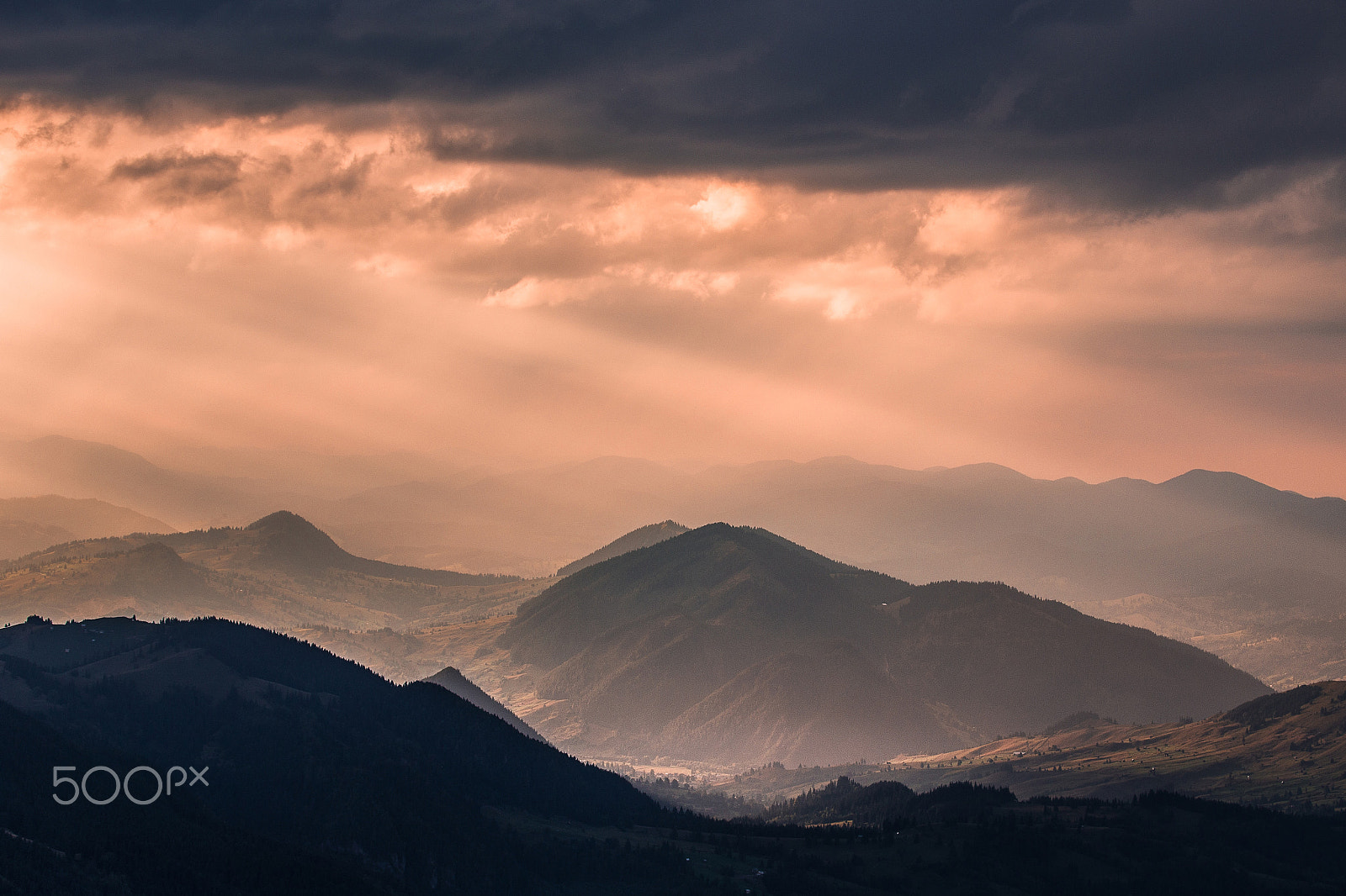 Canon EF 100-400mm F4.5-5.6L IS USM sample photo. The light before the storm... photography