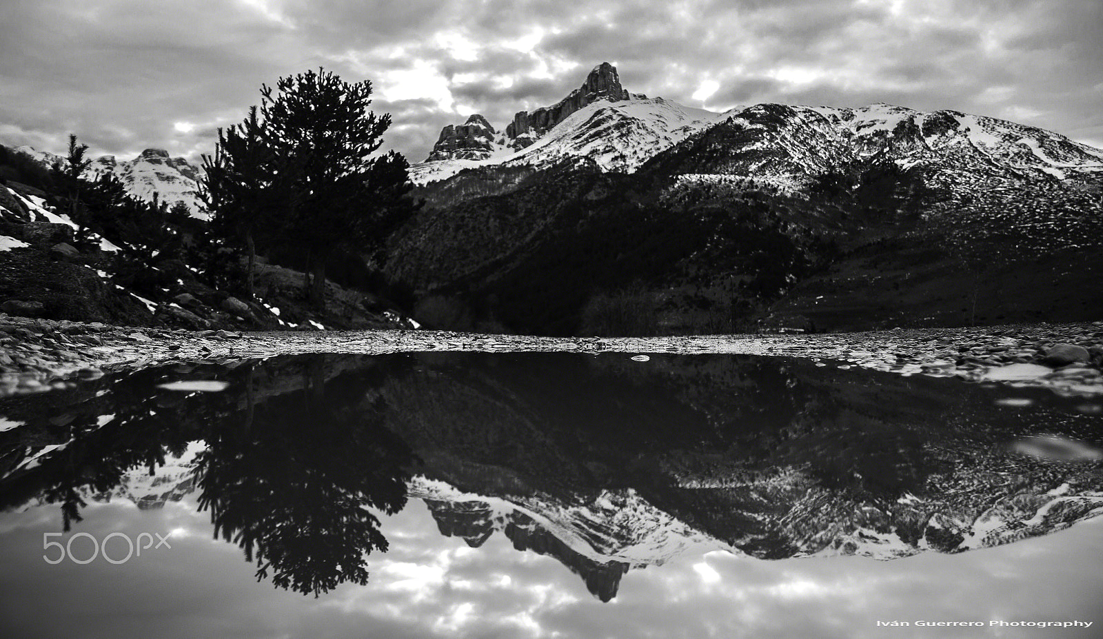 Canon EF-S 17-55mm F2.8 IS USM sample photo. Reflejo de alta montaña. photography