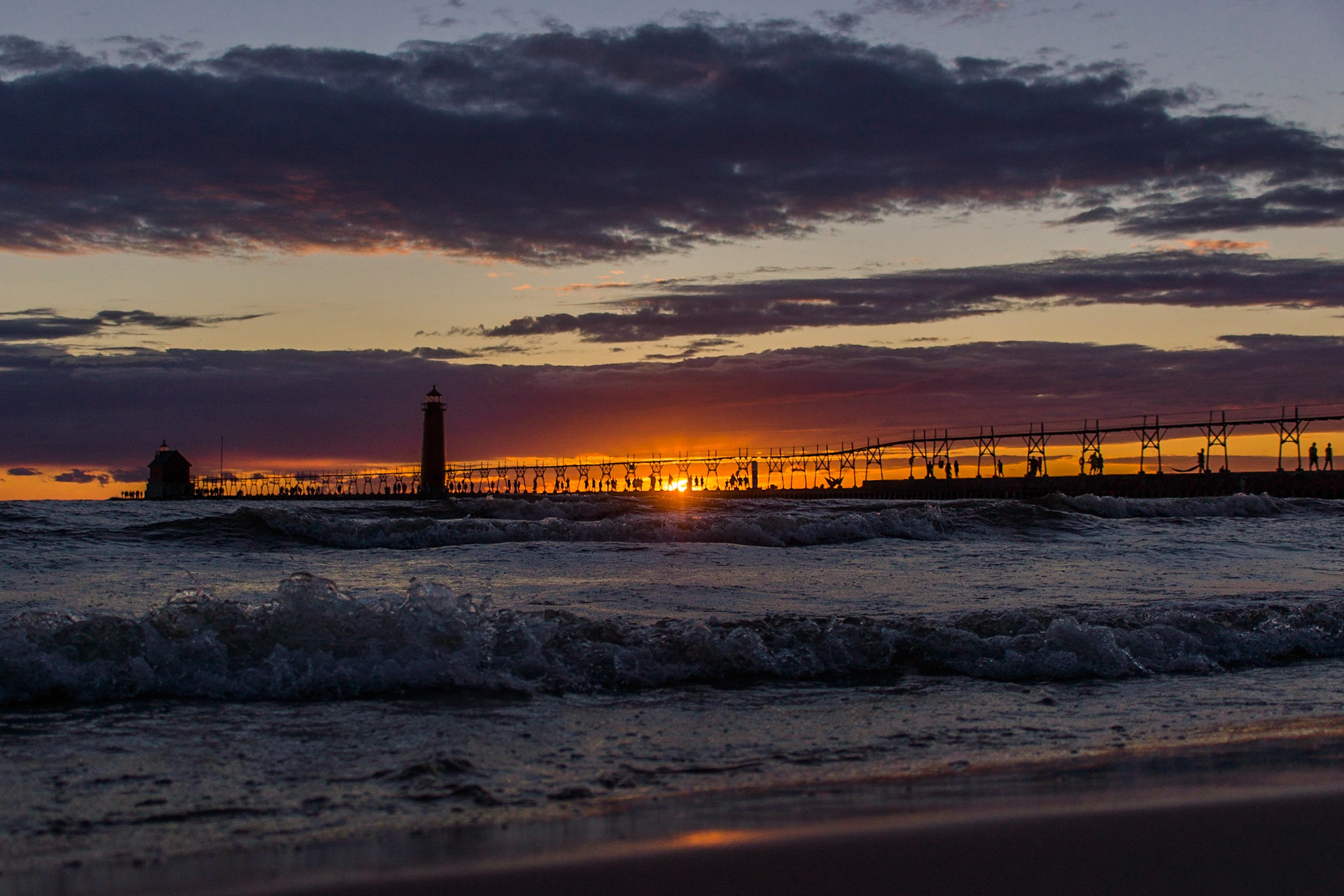 DT 18-300mm F3.5-6.3 sample photo. Just another amazing michigan sunset photography