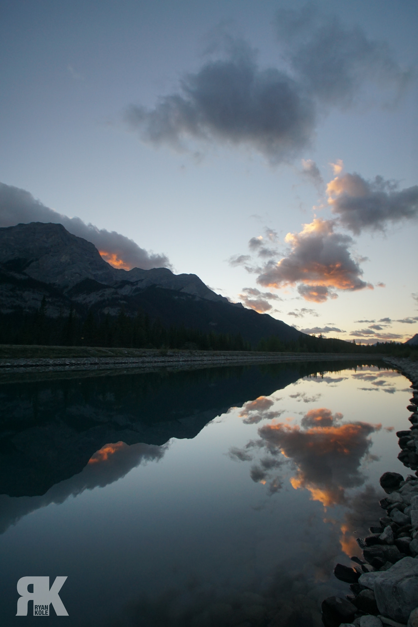 Sony ILCA-77M2 + DT 10-24mm F3.5-4.5 SAM sample photo. Spray lakes sunset photography