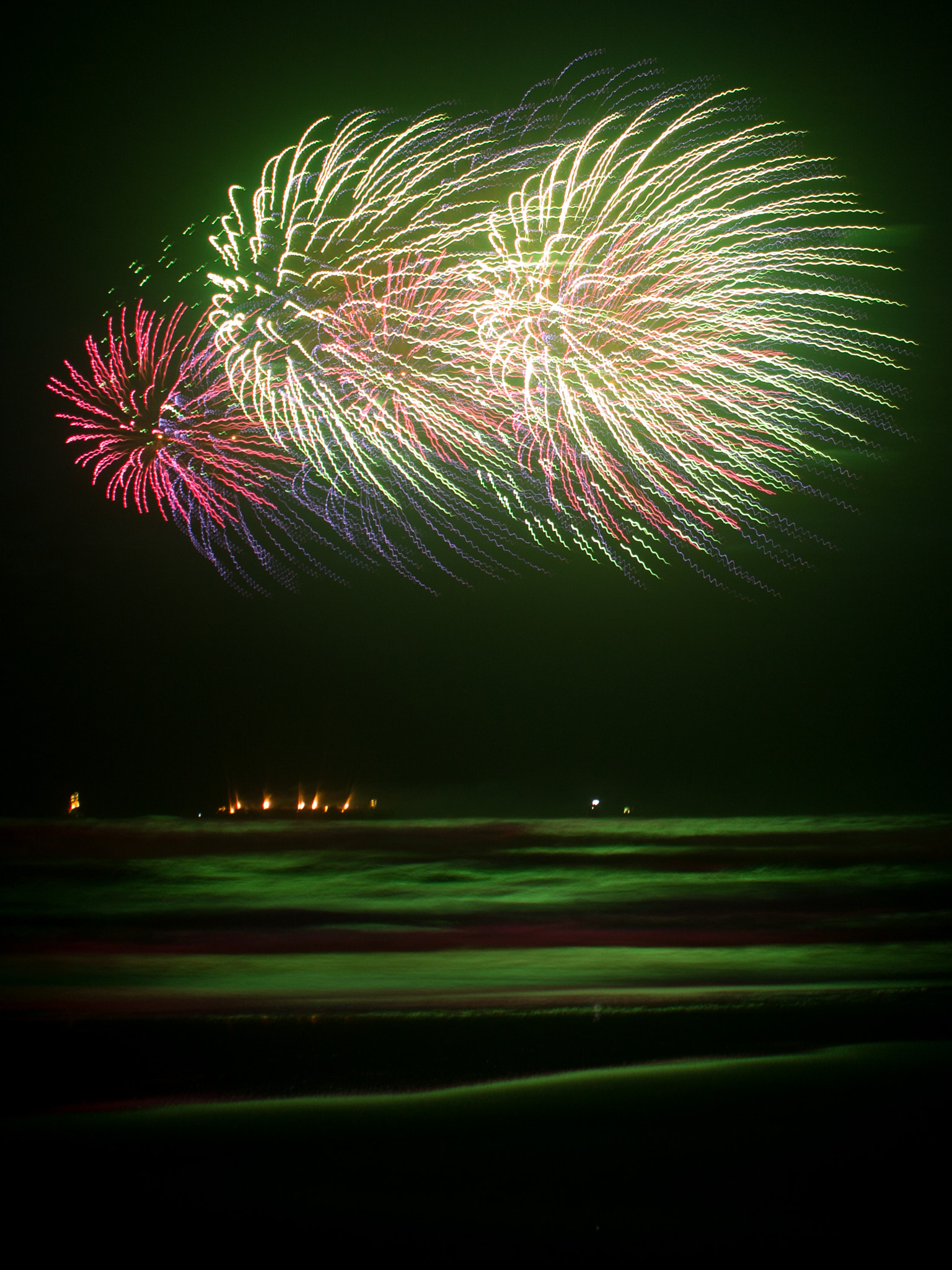Canon EF 28-200mm F3.5-5.6 USM sample photo. Fireworks in the wind photography