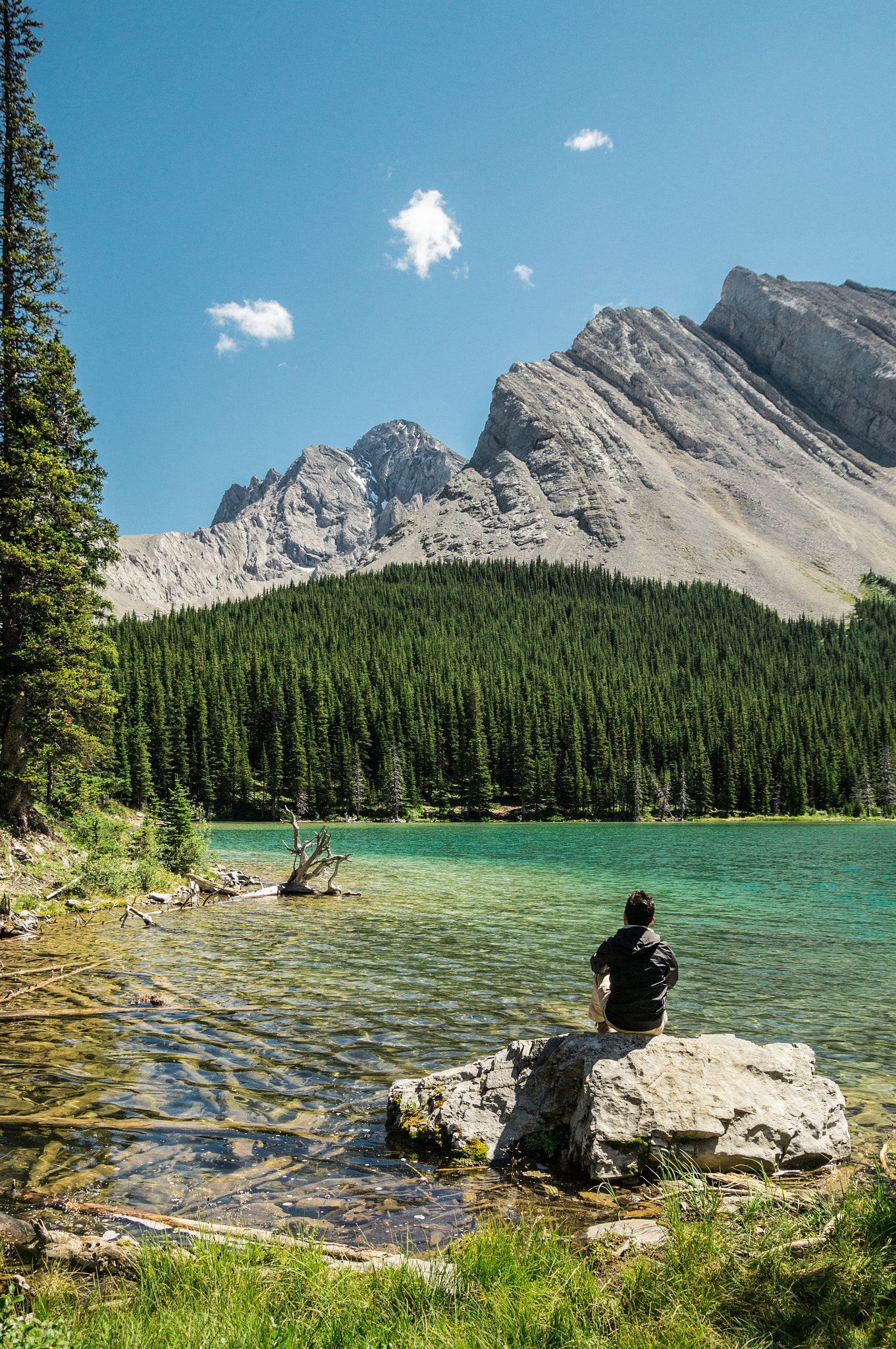 Sony SLT-A57 sample photo. Admiring elbow lake photography