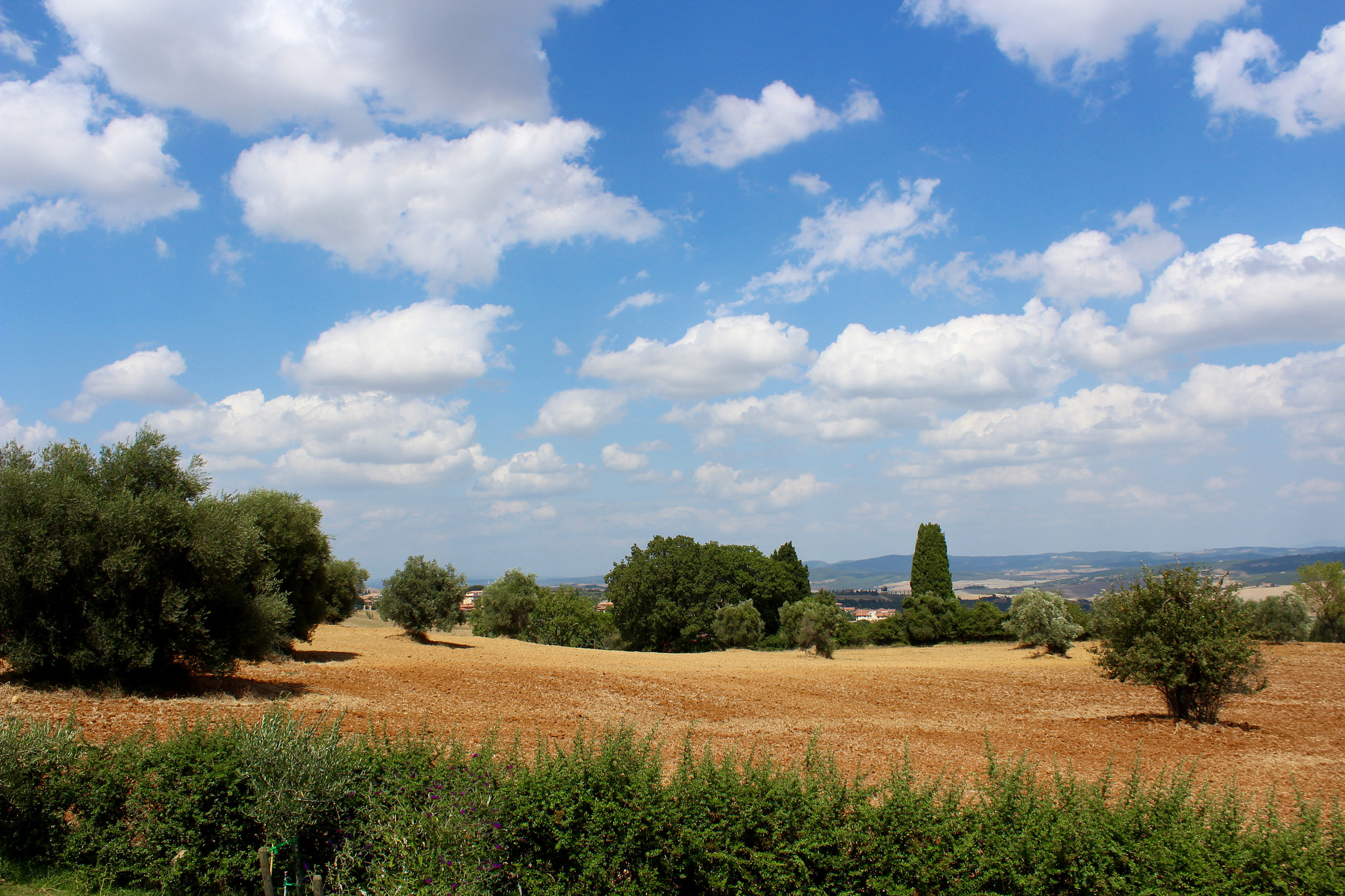 Canon EF-S 18-55mm F3.5-5.6 III sample photo. Val d'orcia photography