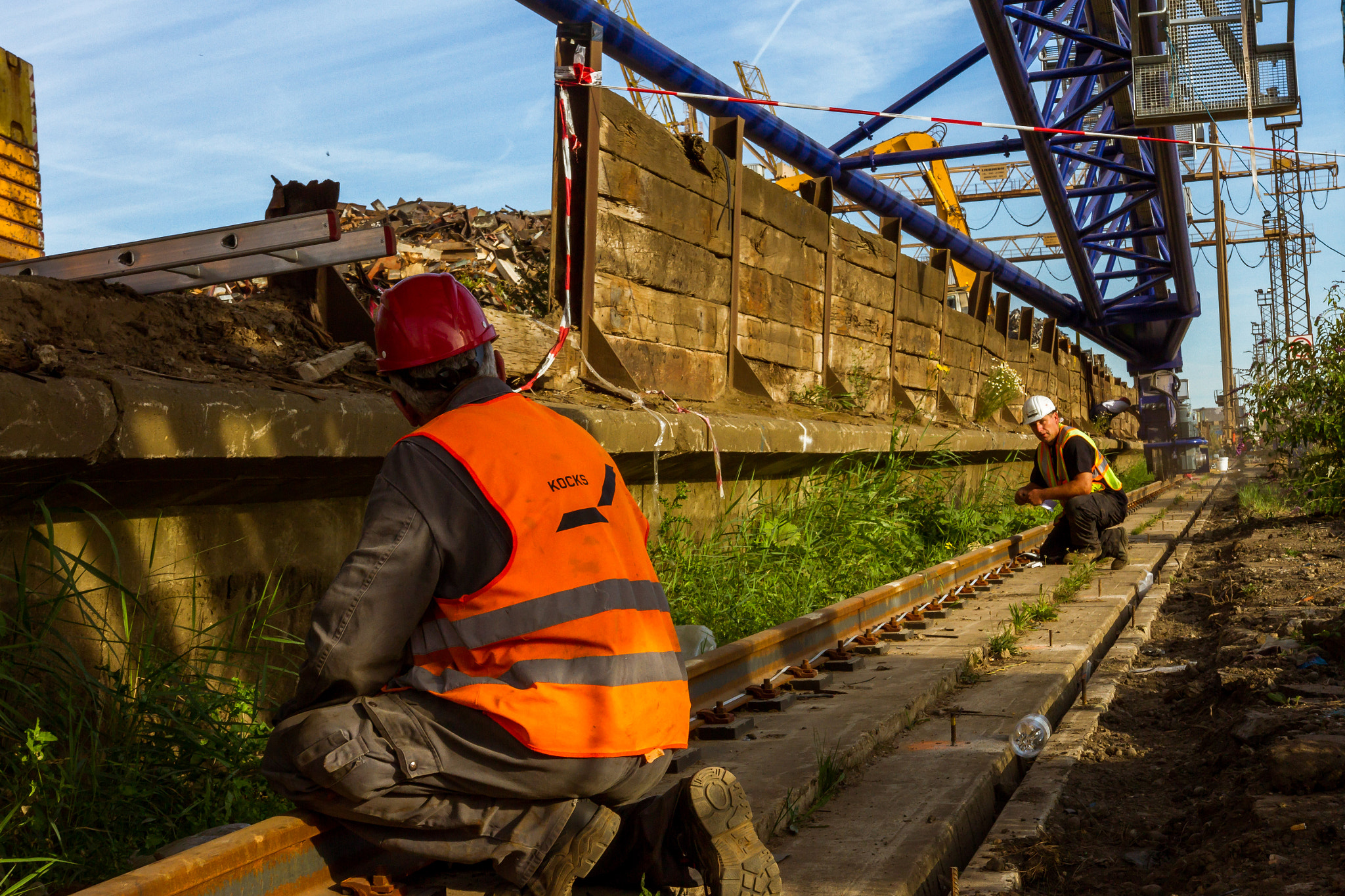 Canon EOS 7D + Sigma 18-35mm f/1.8 DC HSM sample photo. Tilbury- the lift photography