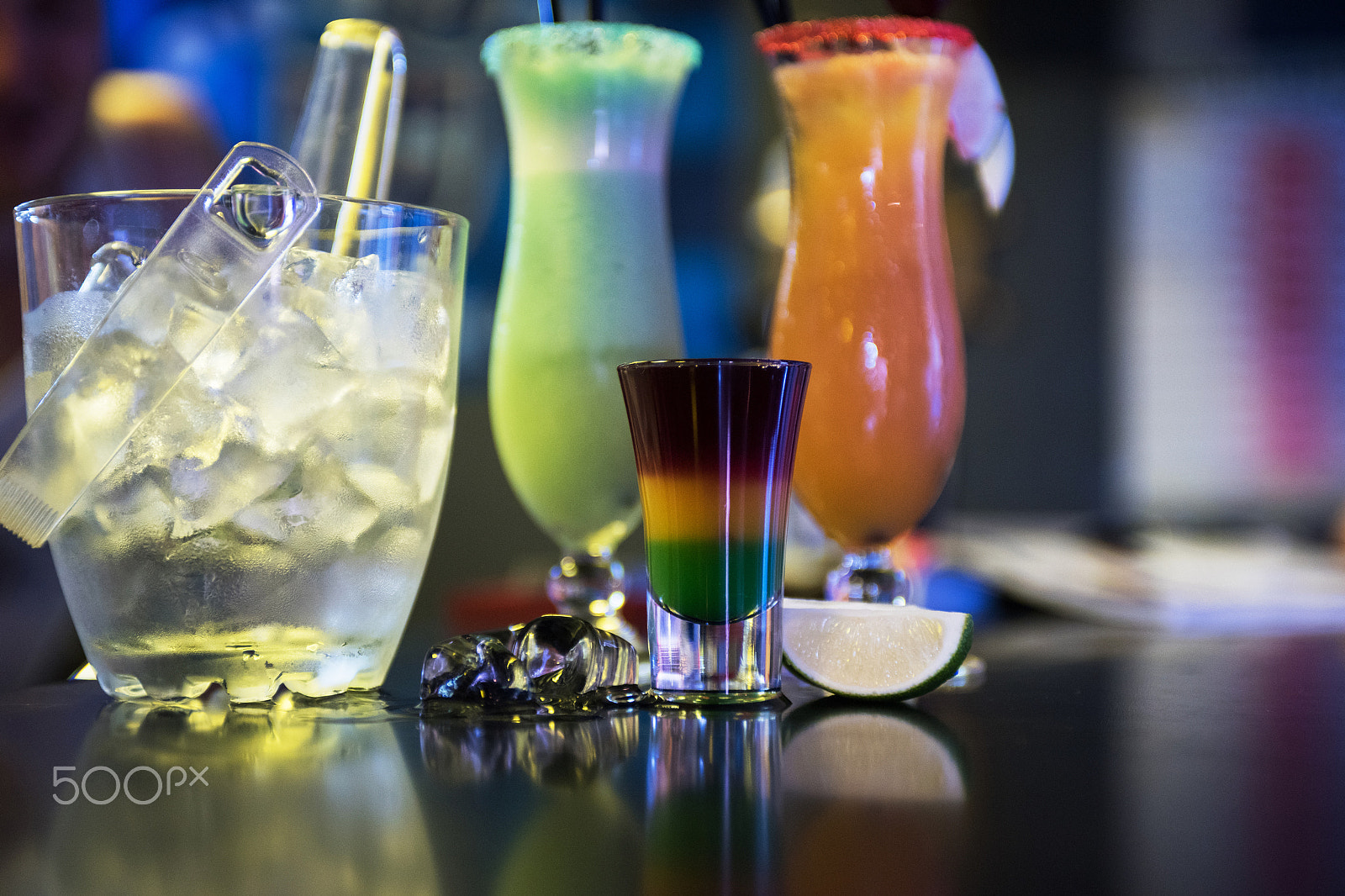 Nikon AF-S Nikkor 28-70mm F2.8 ED-IF sample photo. Cocktails on bar background photography