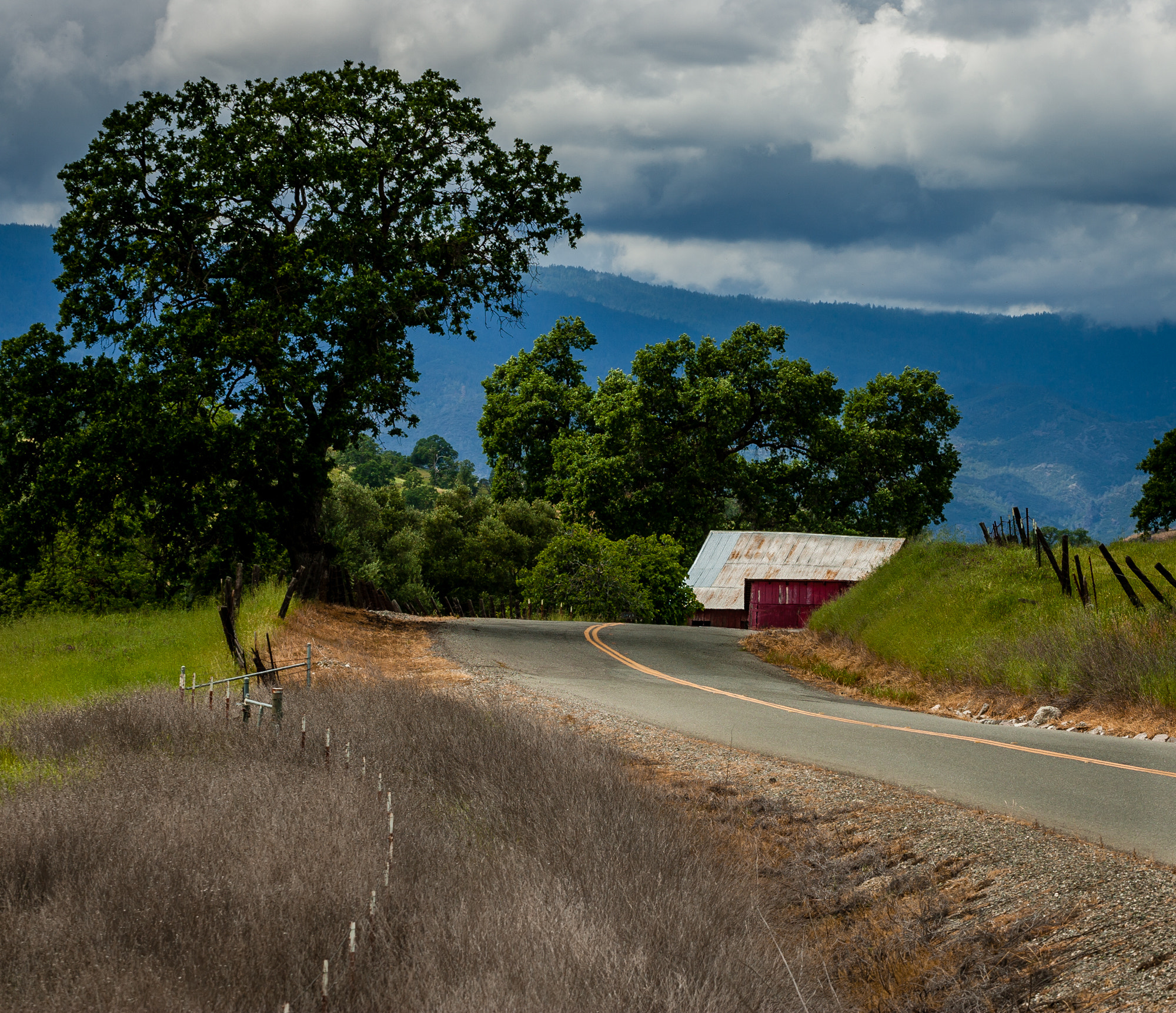 Canon EOS-1D Mark II sample photo. Red barn photography