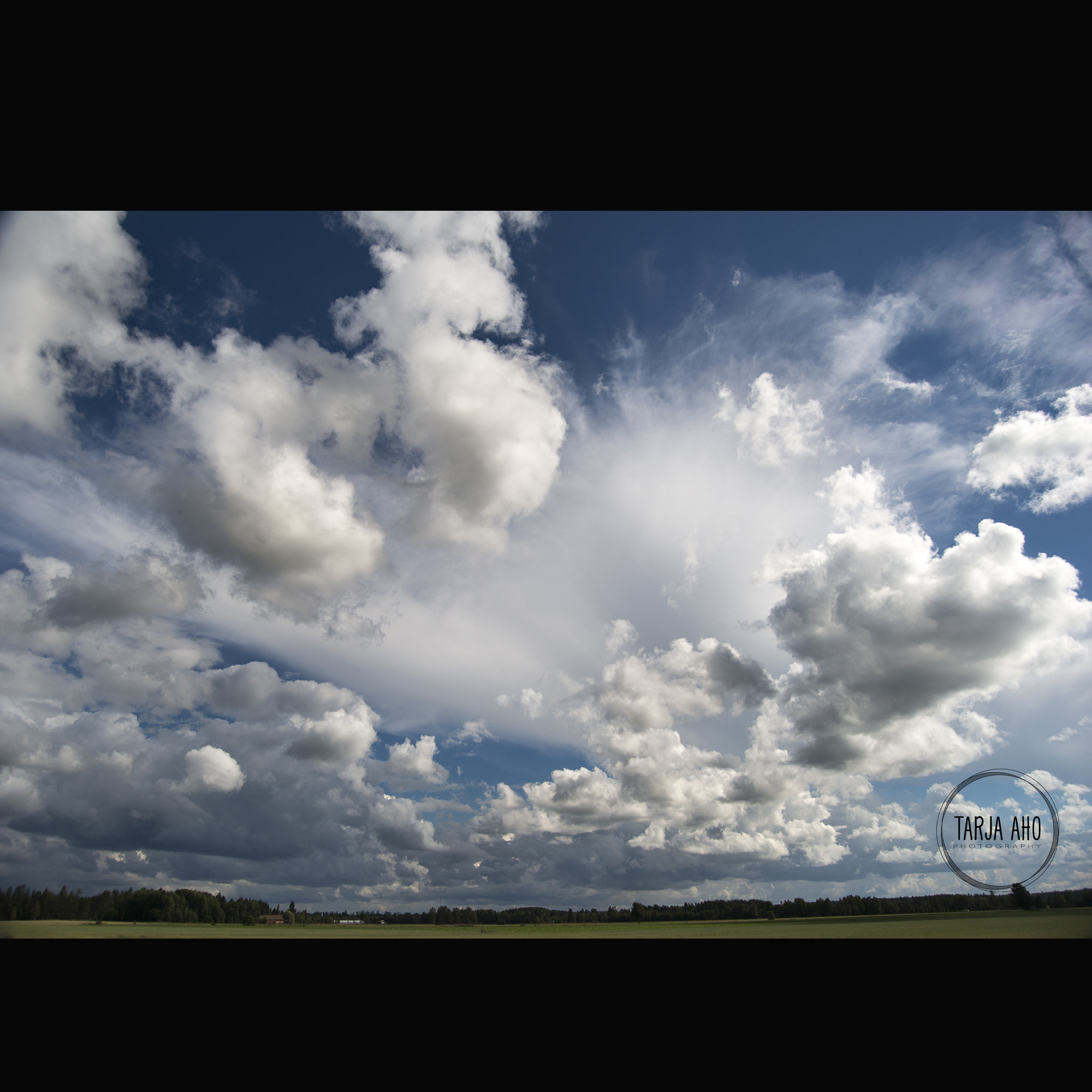 Nikon D800 + AF-S DX Zoom-Nikkor 18-55mm f/3.5-5.6G ED sample photo. Clouds1 photography