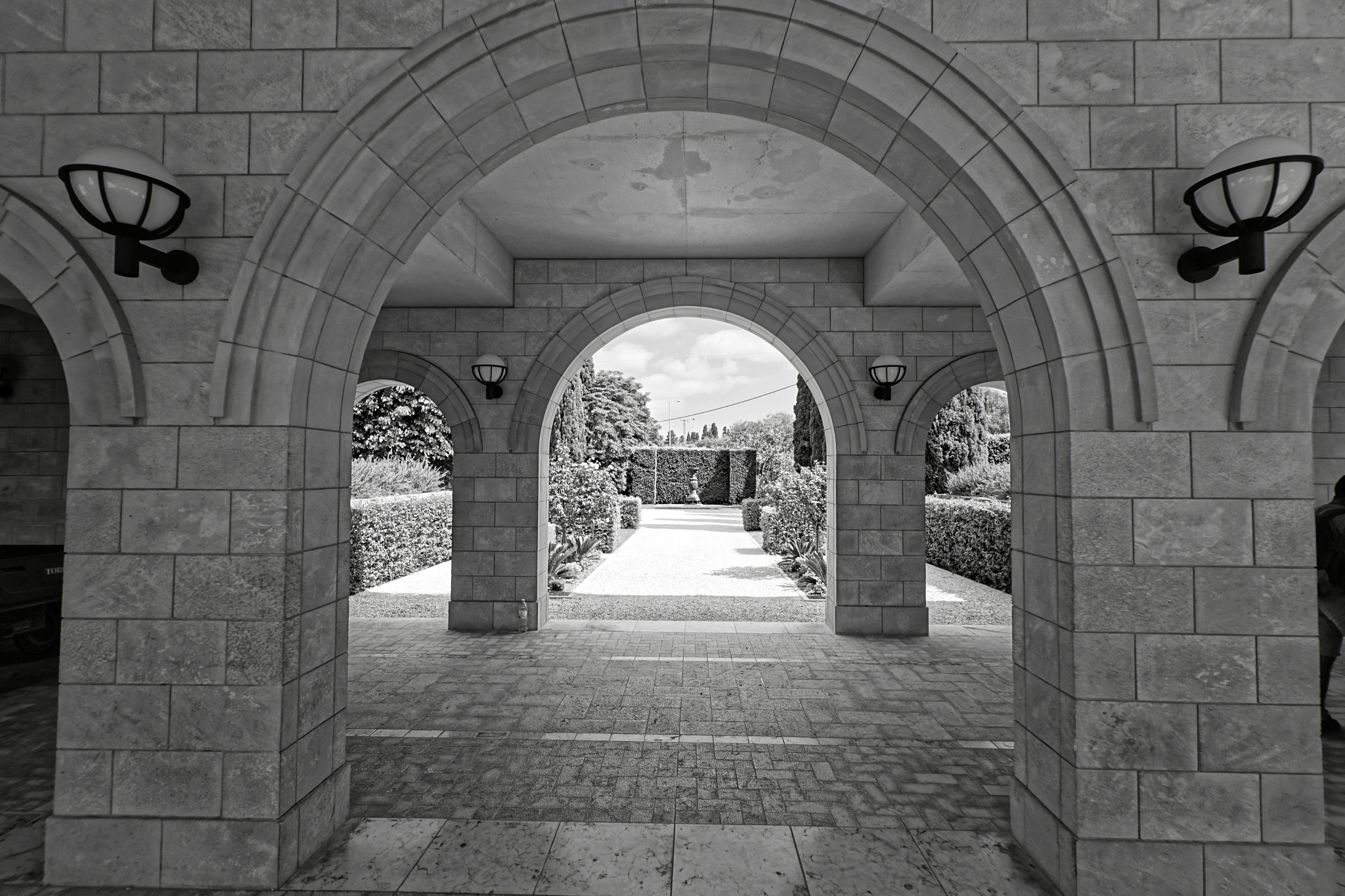 Sony a6300 + Sony E 10-18mm F4 OSS sample photo. Arches within arches photography