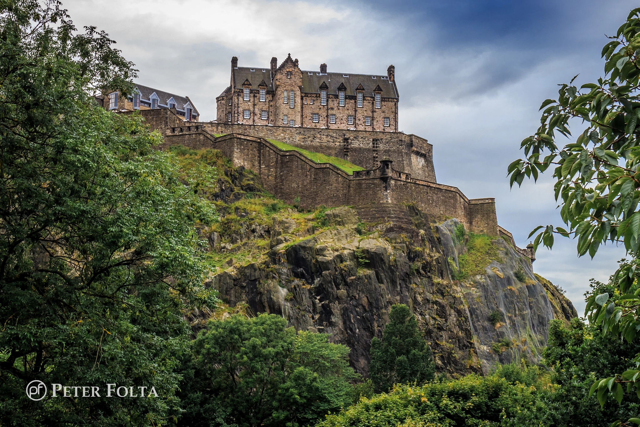 Canon EF 24-70mm F4L IS USM sample photo. Edinburgh castle and castle rock photography