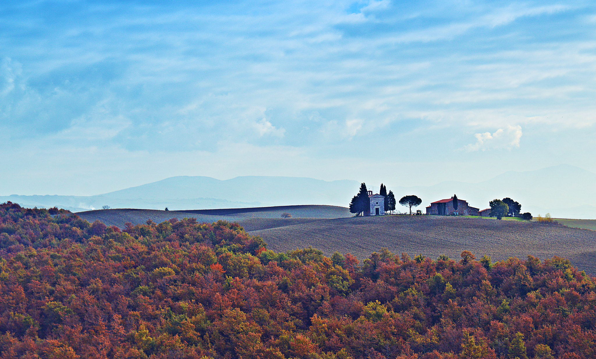 Sigma 17-70mm F2.8-4 DC Macro OS HSM | C sample photo. Cappella di vitaleta-s.quirico d'orcia  (si) photography