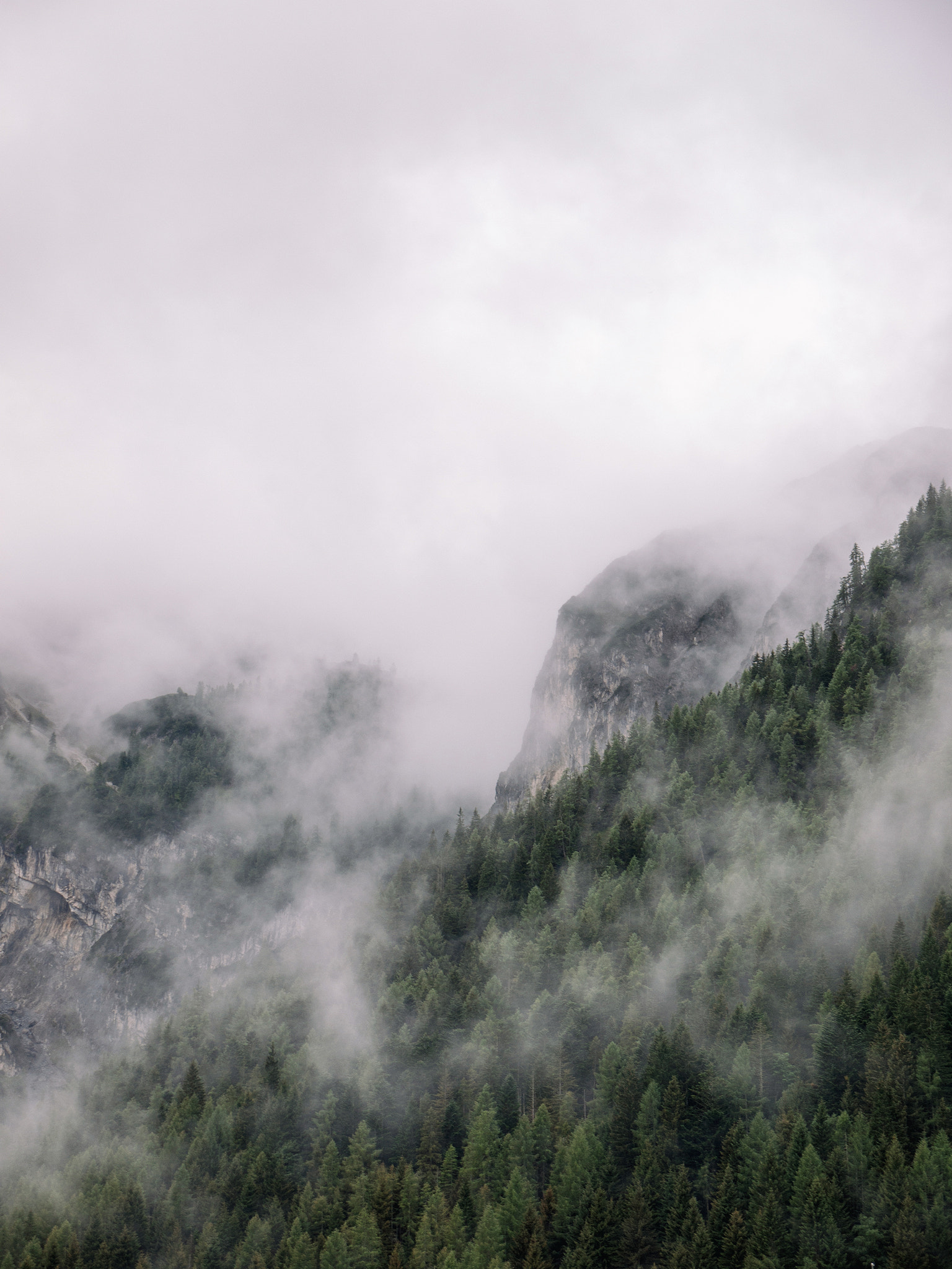 Panasonic Lumix DMC-GF1 sample photo. Early morning in the alps photography