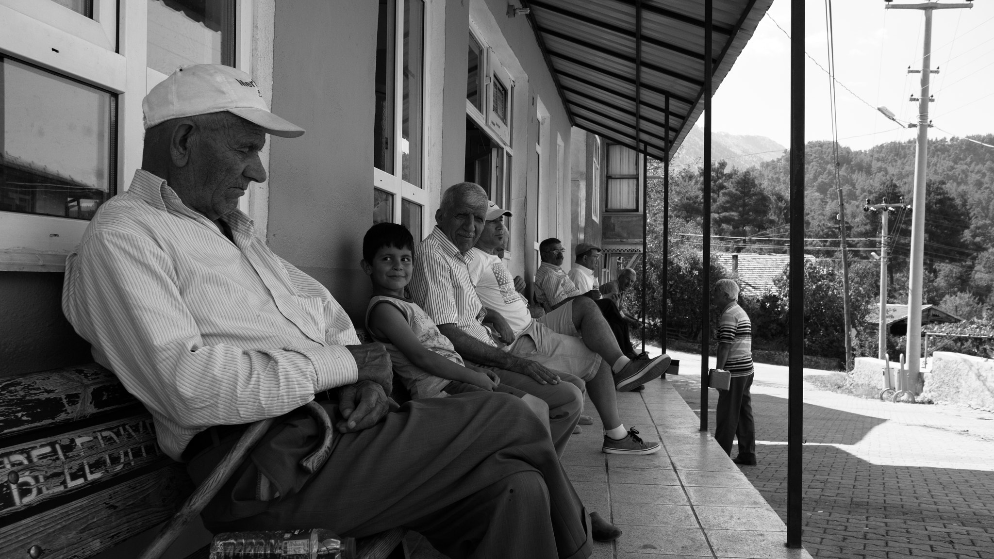 Panasonic DMC-G70 sample photo. Old man sleeping photography