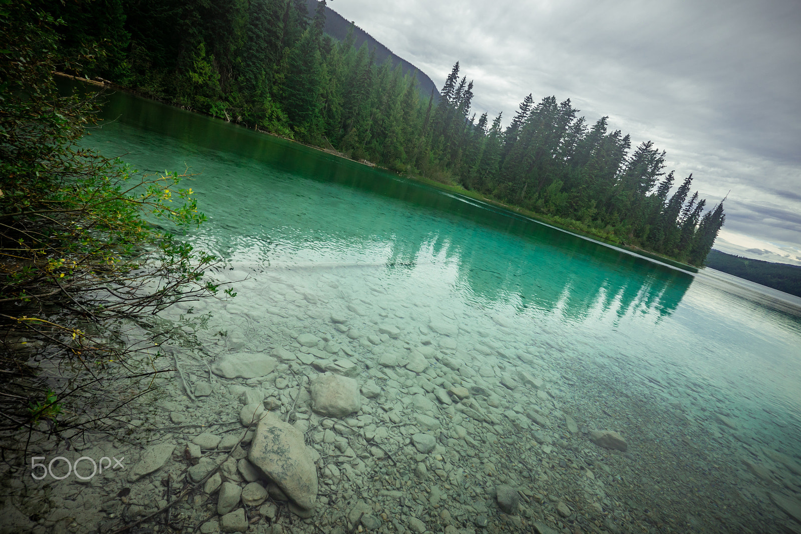 Panasonic Lumix G Vario 7-14mm F4 ASPH sample photo. Johnson lake angled photography