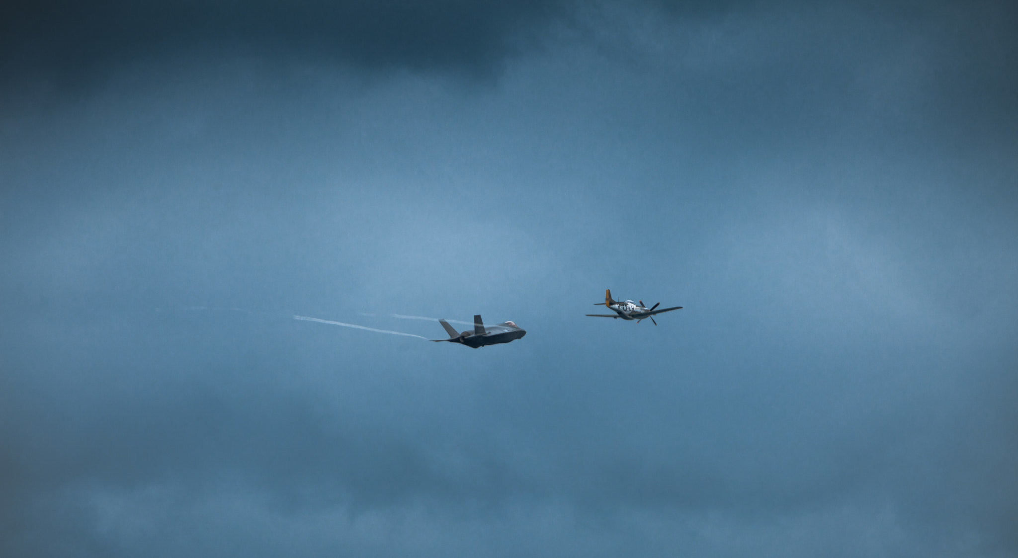 Canon EOS 5D Mark II + Canon EF 70-200mm F2.8L IS USM sample photo. Chicago air and water show 2016 photography