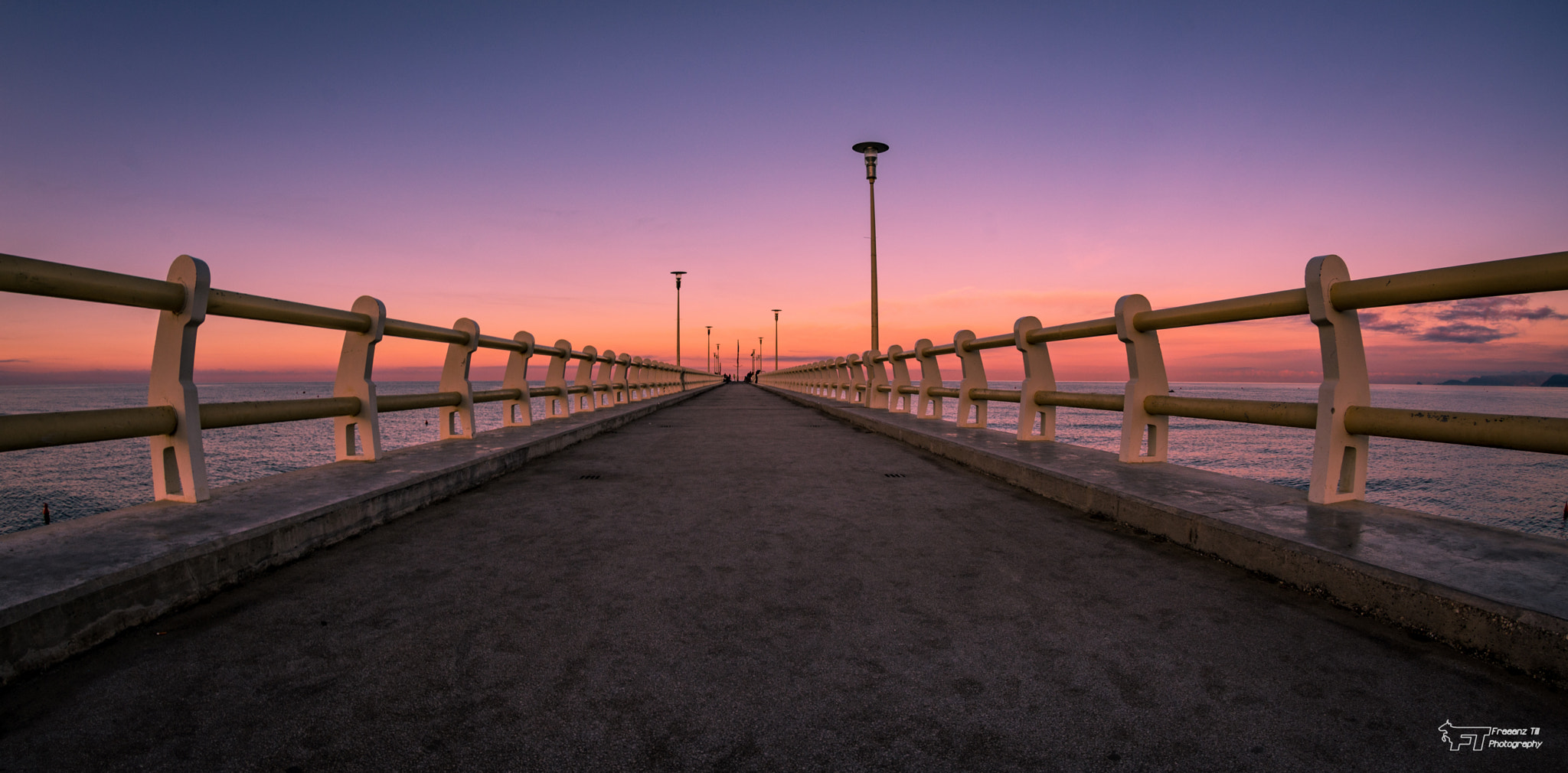 Nikon AF DX Fisheye-Nikkor 10.5mm F2.8G ED sample photo. Pontile photography