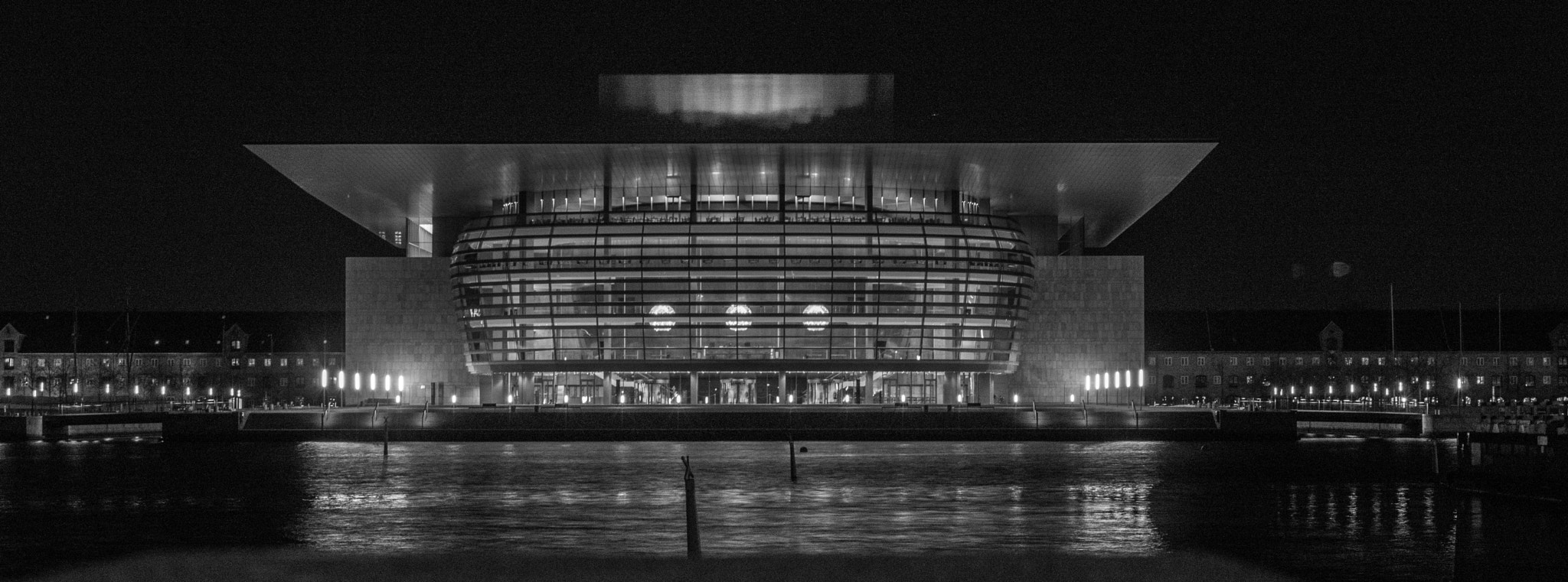 Minolta AF 35-105mm F3.5-4.5 sample photo. The opera by night photography