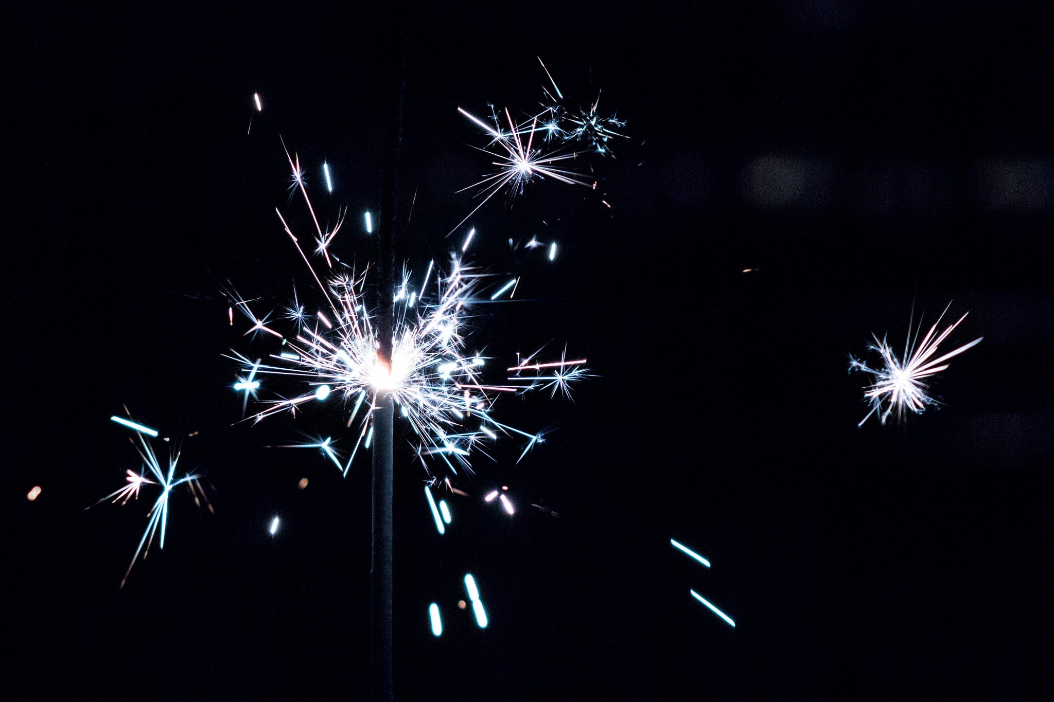 Sigma APO Macro 150mm f/2.8 EX DG HSM sample photo. Simple sparkler photography