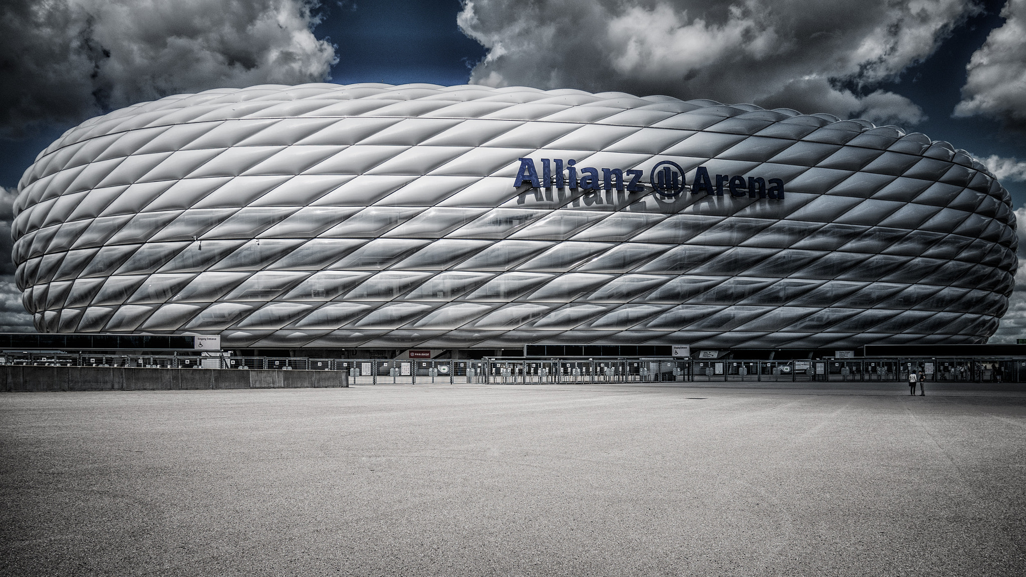 Panasonic Lumix DMC-GF7 sample photo. Allianz arena photography