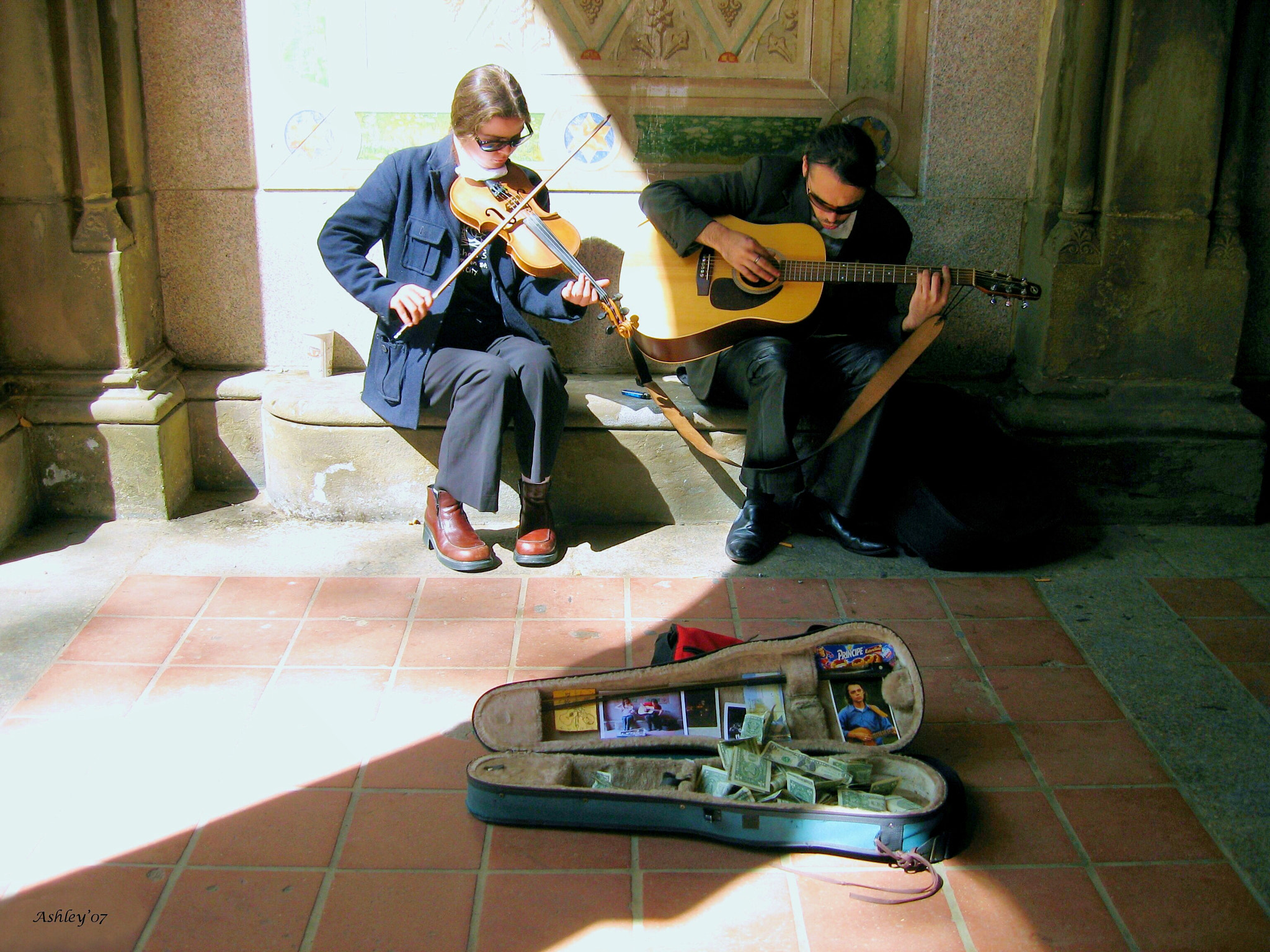 Canon POWERSHOT SD550 sample photo. Street musicians, nyc photography