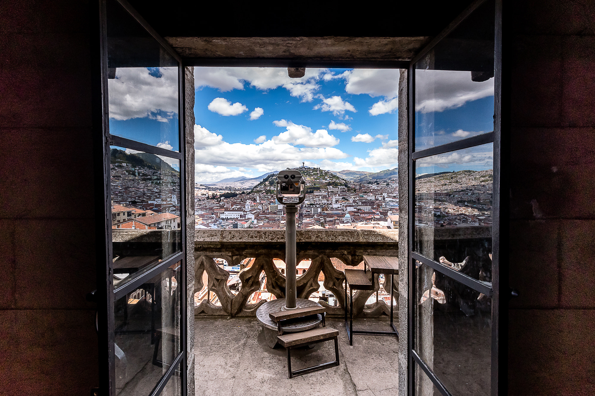 Sigma 10-20mm F4-5.6 EX DC HSM sample photo. Lookout photography