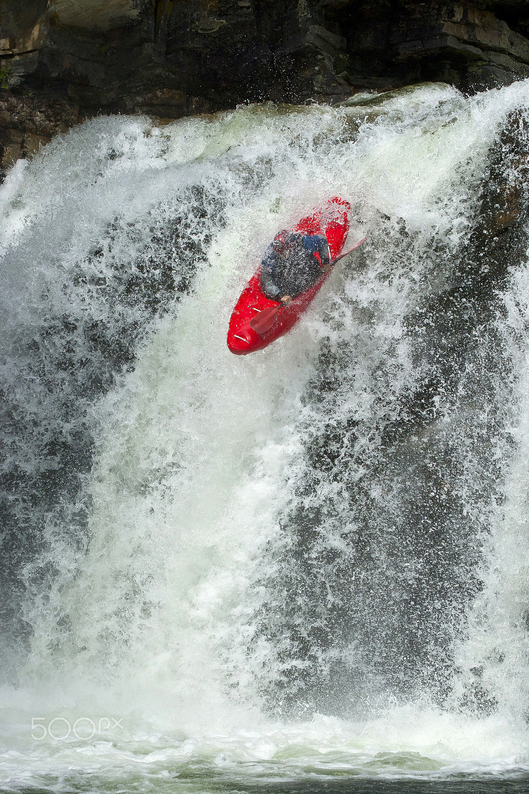 Canon EOS-1D Mark III sample photo. Kayaker in the waterfall photography