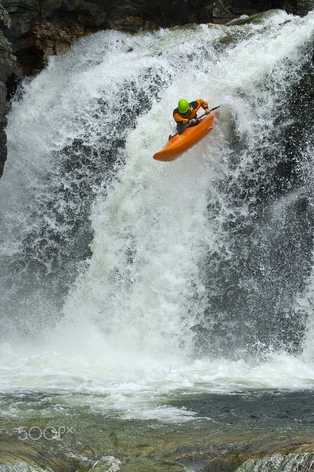 Canon EF 100-400mm F4.5-5.6L IS USM sample photo. Jump from the waterfall photography