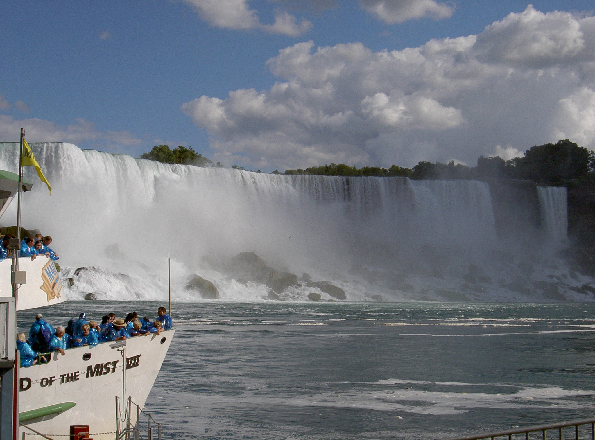 KONICA MINOLTA DIGITAL CAMERA KD-410Z sample photo. Maid of the mist photography