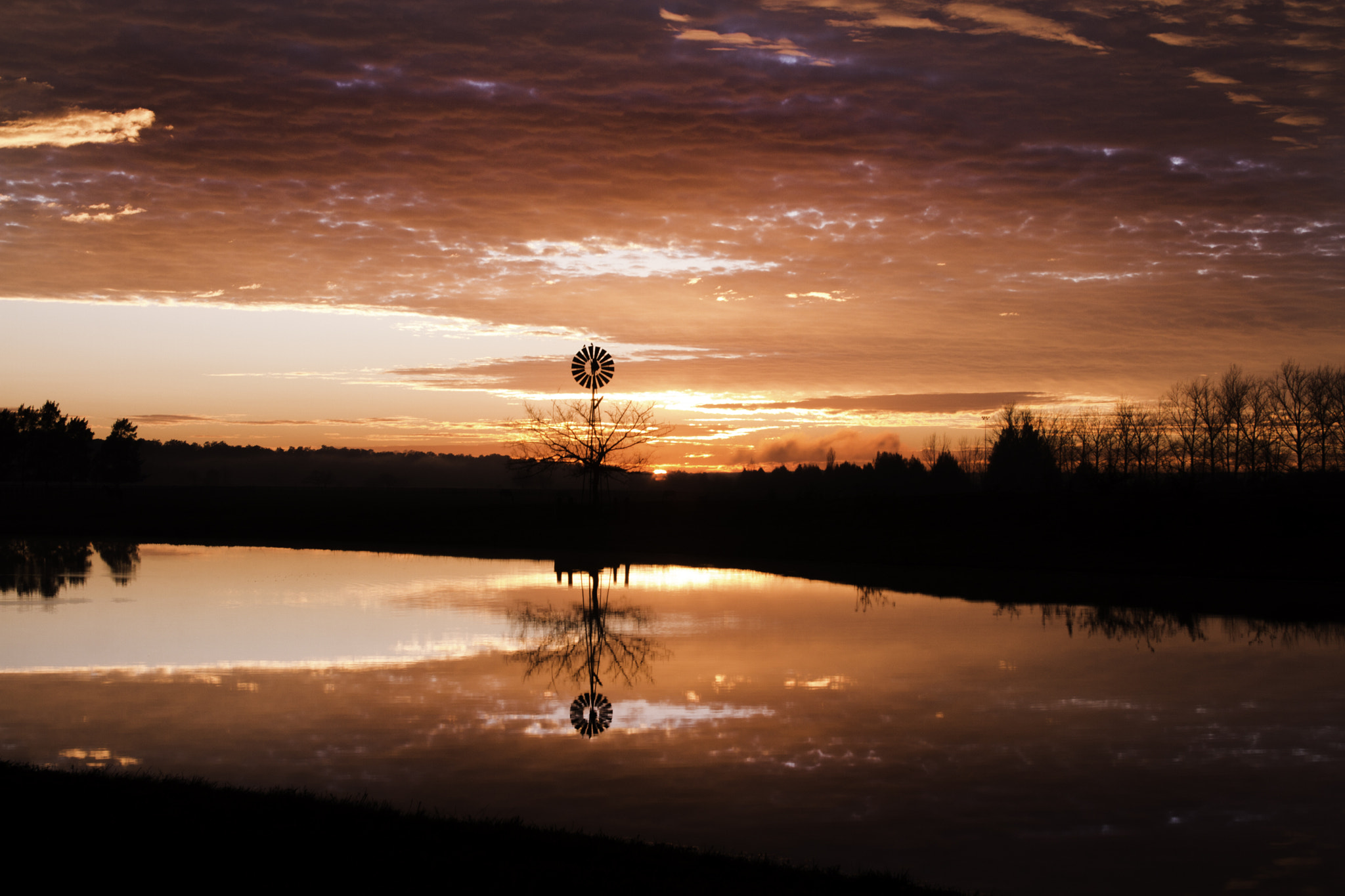 Canon EF 24-85mm F3.5-4.5 USM sample photo. The overshot windmill photography