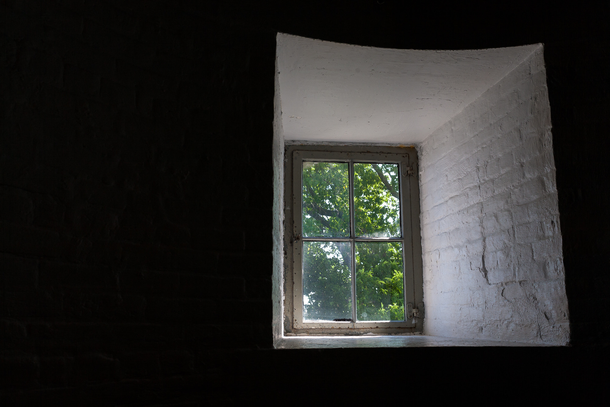 Canon EOS 5D + Canon EF 17-35mm f/2.8L sample photo. Pointe aux barques lighthouse photography