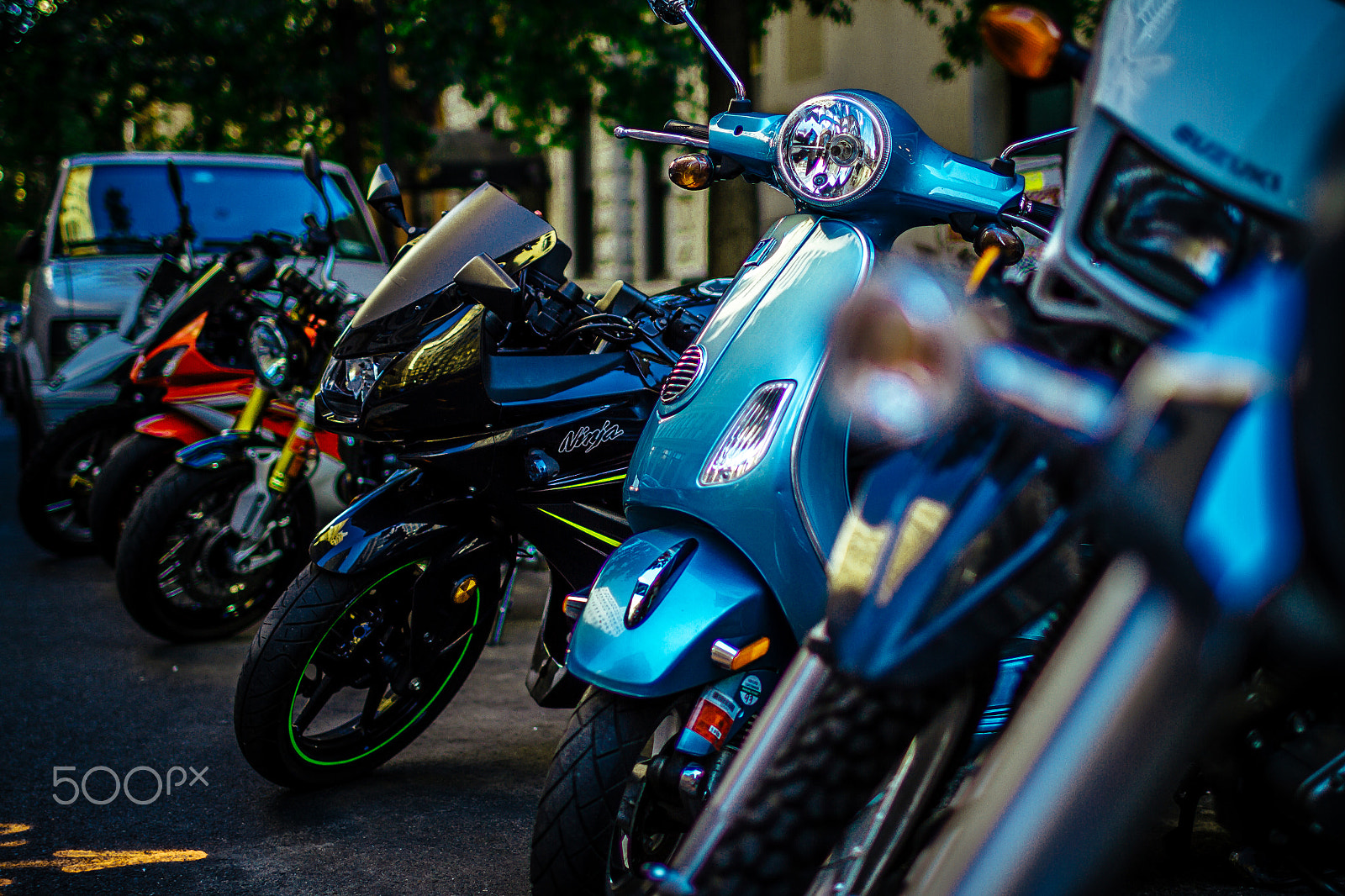 Canon EOS 7D + Canon EF 35mm F1.4L USM sample photo. Bikes photography
