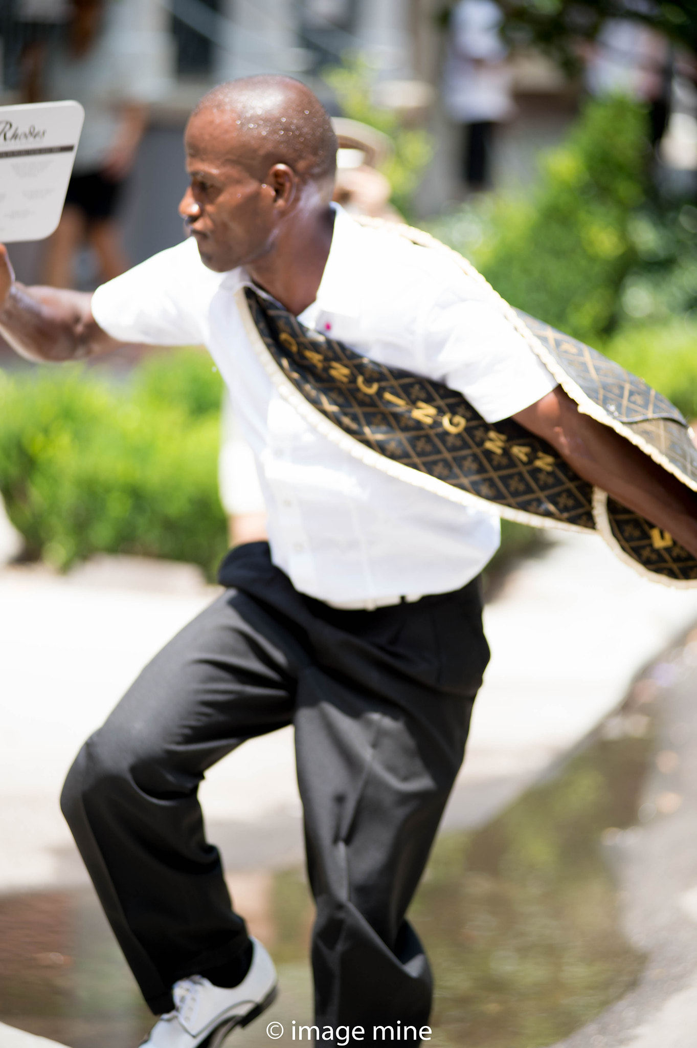Nikon AF-Nikkor 80-200mm F2.8D ED sample photo. Dancing man photography
