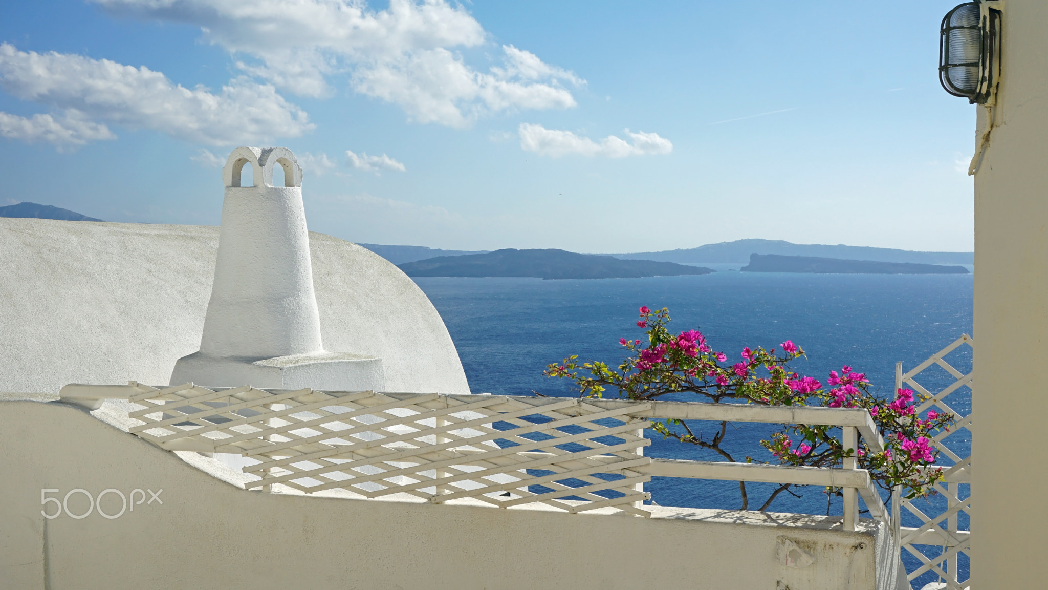 traditional greece architecutre in oia on santorini island