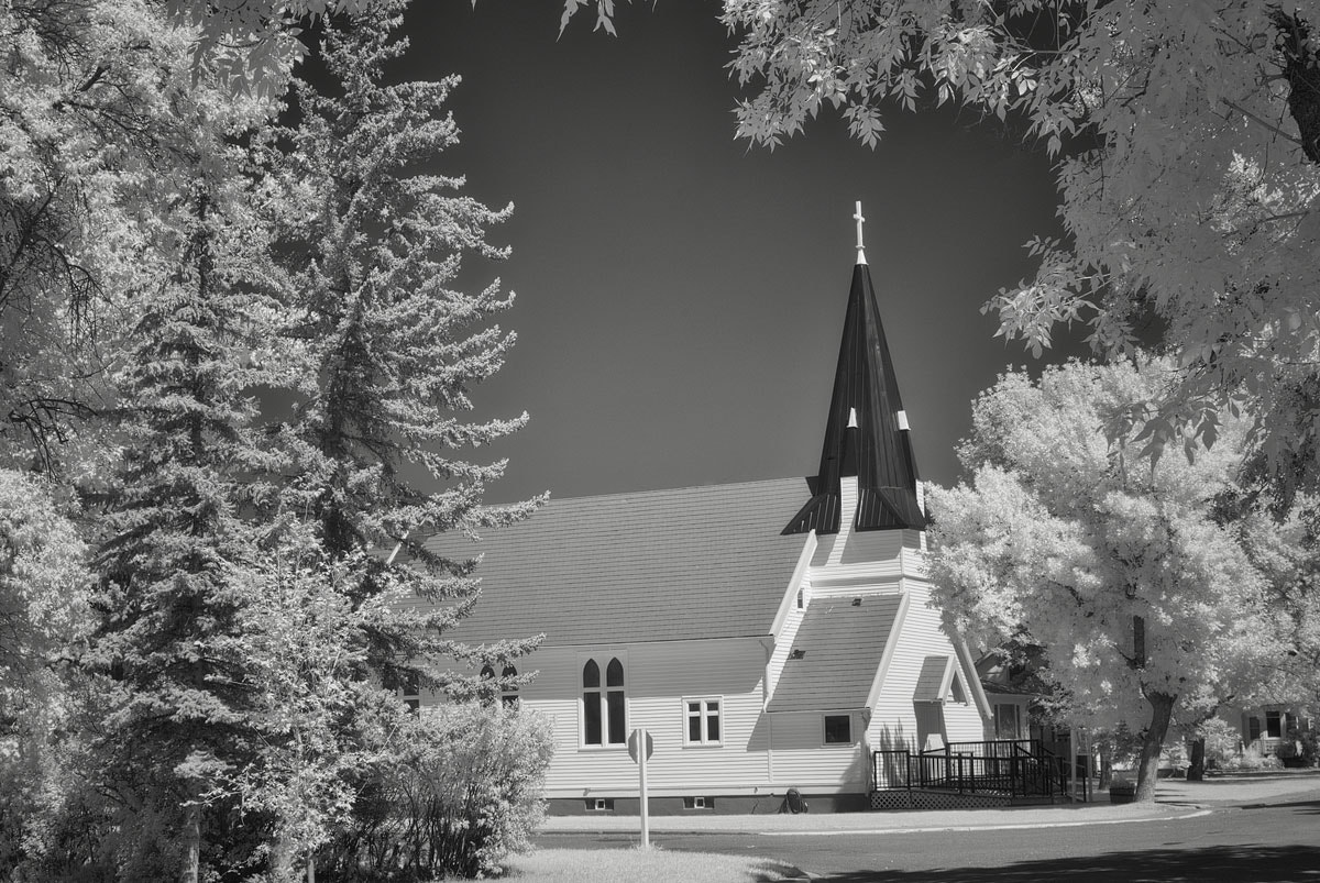 Nikon D200 + AF Zoom-Nikkor 35-70mm f/2.8D sample photo. Ir church photography