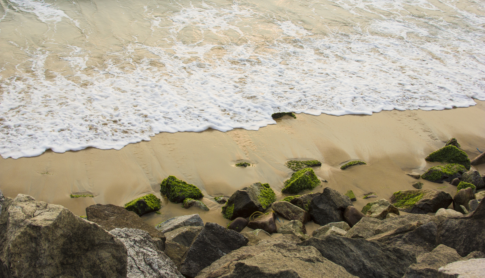 Canon EF 28-135mm F3.5-5.6 IS USM sample photo. Waves photography