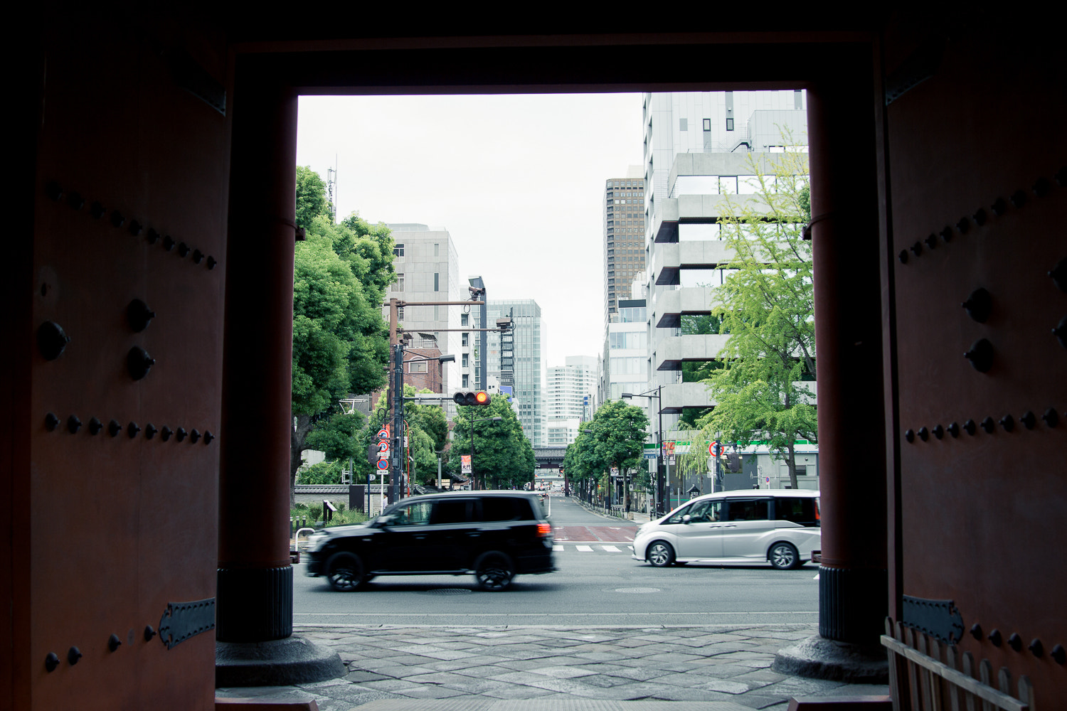 Sigma 24-105mm f/4 DG OS HSM | A sample photo. Hold the door son photography