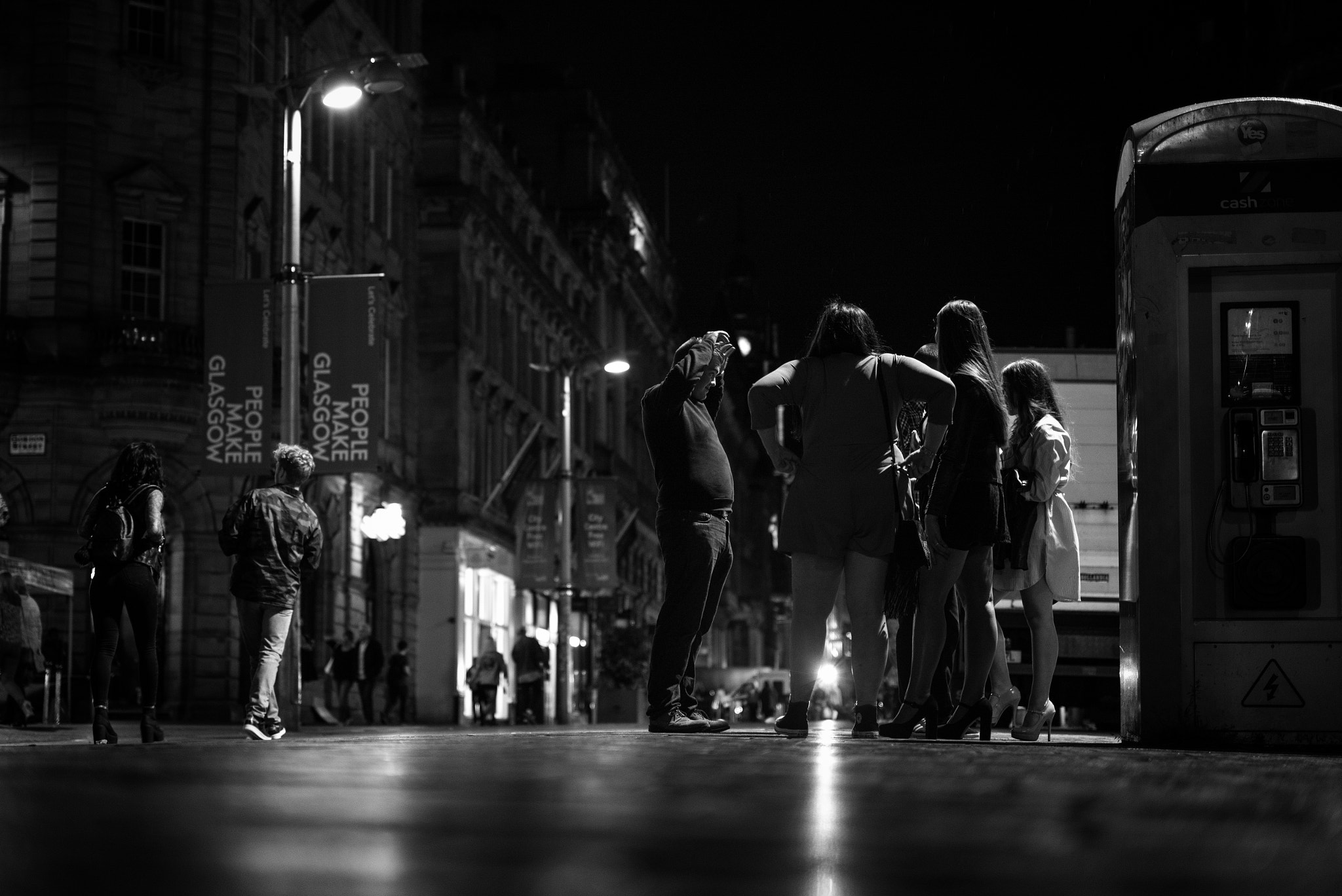 Leica APO-Summicron-M 50mm F2 ASPH sample photo. Ten thirty saturday night photography