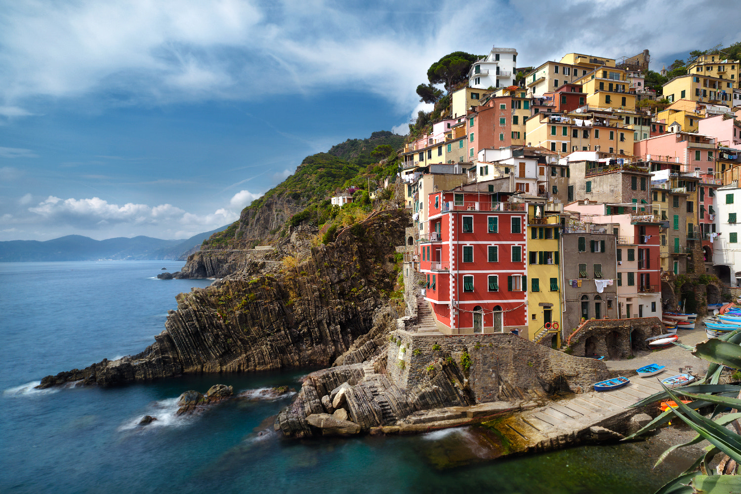 Nikon D810 + AF Nikkor 20mm f/2.8 sample photo. Riomaggiore photography