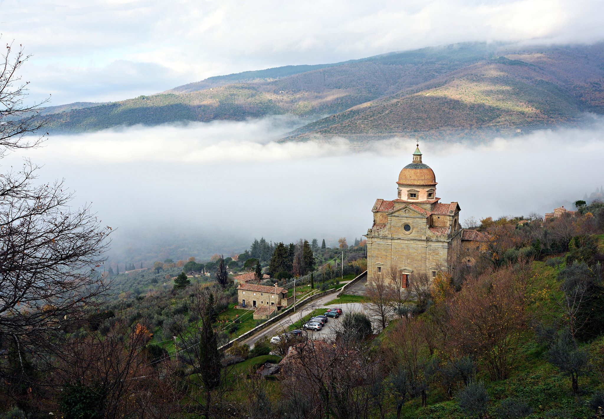 Nikon D5200 + AF Zoom-Nikkor 24-120mm f/3.5-5.6D IF sample photo. Chiesa santa maria nuova cortona photography