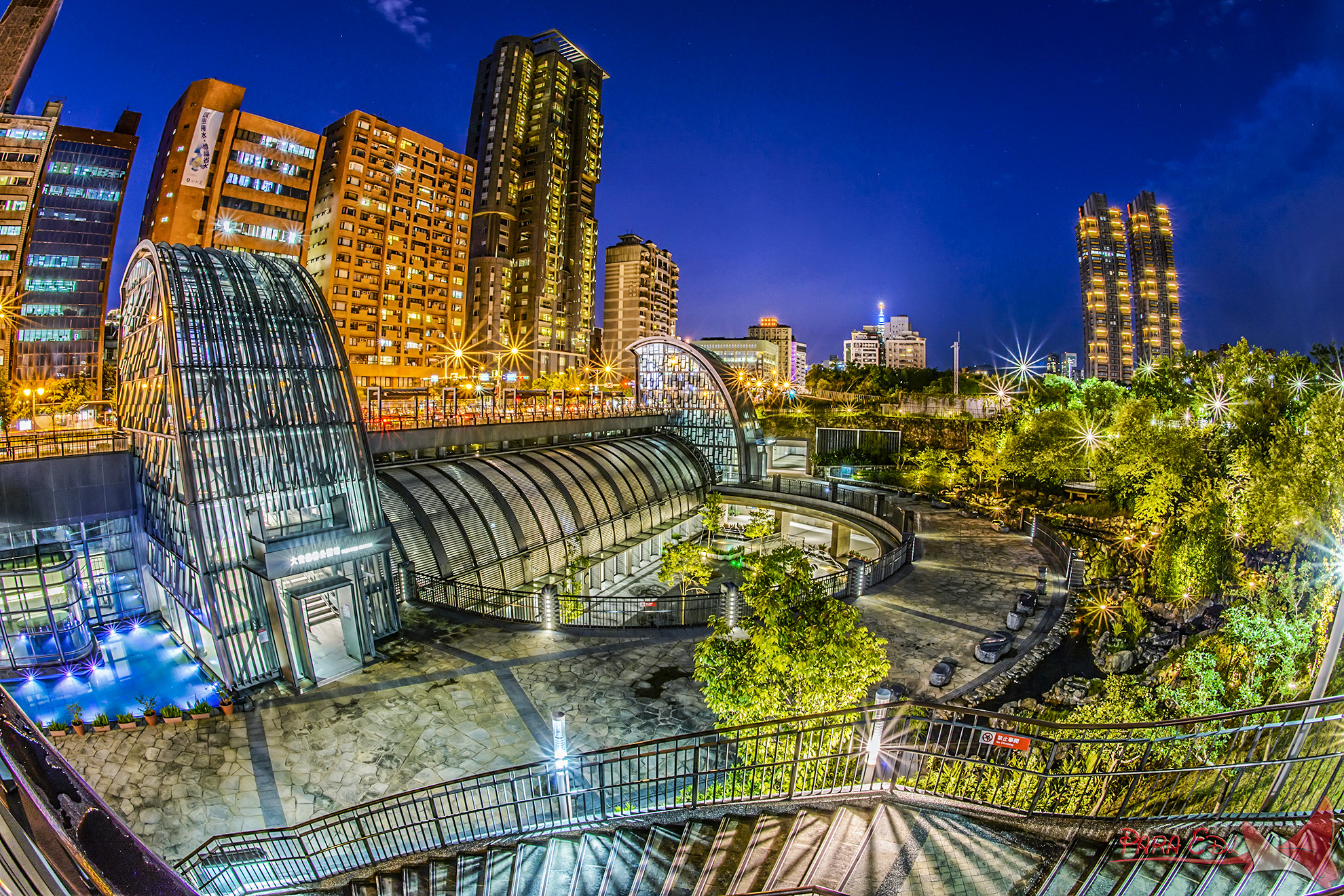 Nikon D800E + Nikon AF Fisheye-Nikkor 16mm F2.8D sample photo. Da-an park station photography