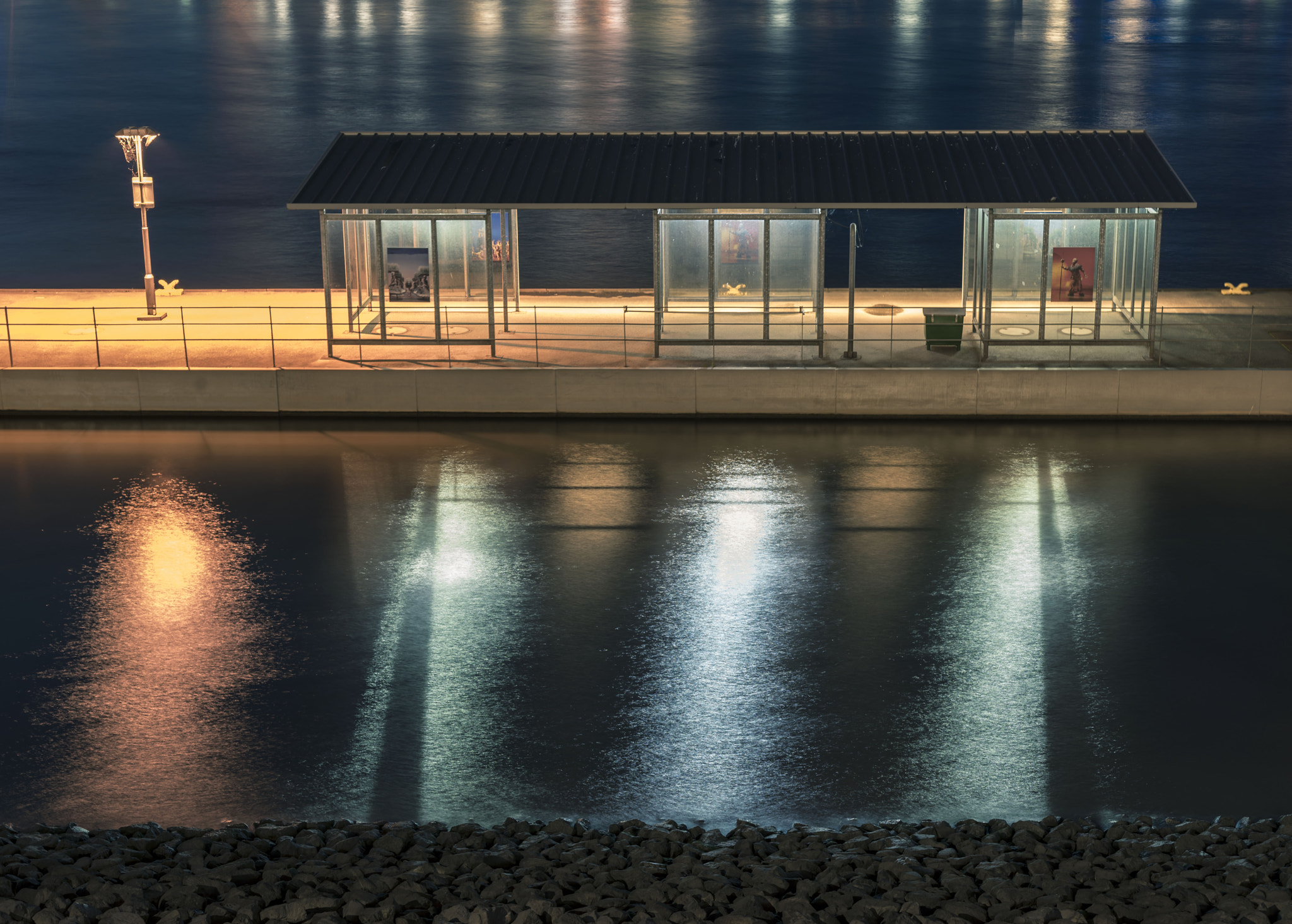 Sony a7R + Canon EF 50mm F1.4 USM sample photo. Wassertaxi photography