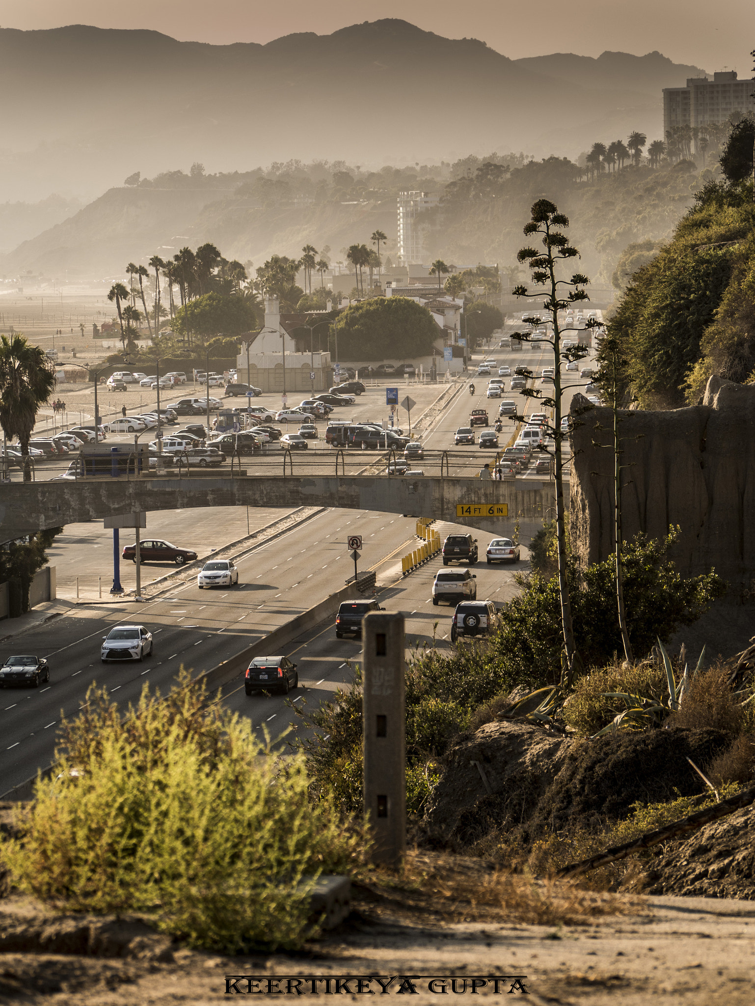 Panasonic Lumix DMC-G7 + Panasonic Lumix G Vario 45-200mm F4-5.6 OIS sample photo. The road to santa monica photography